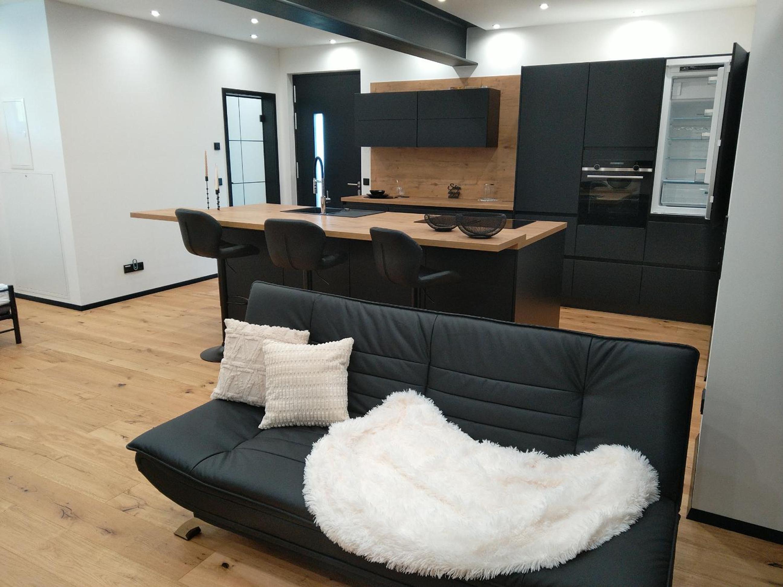 Apartment - Split Level photo 2