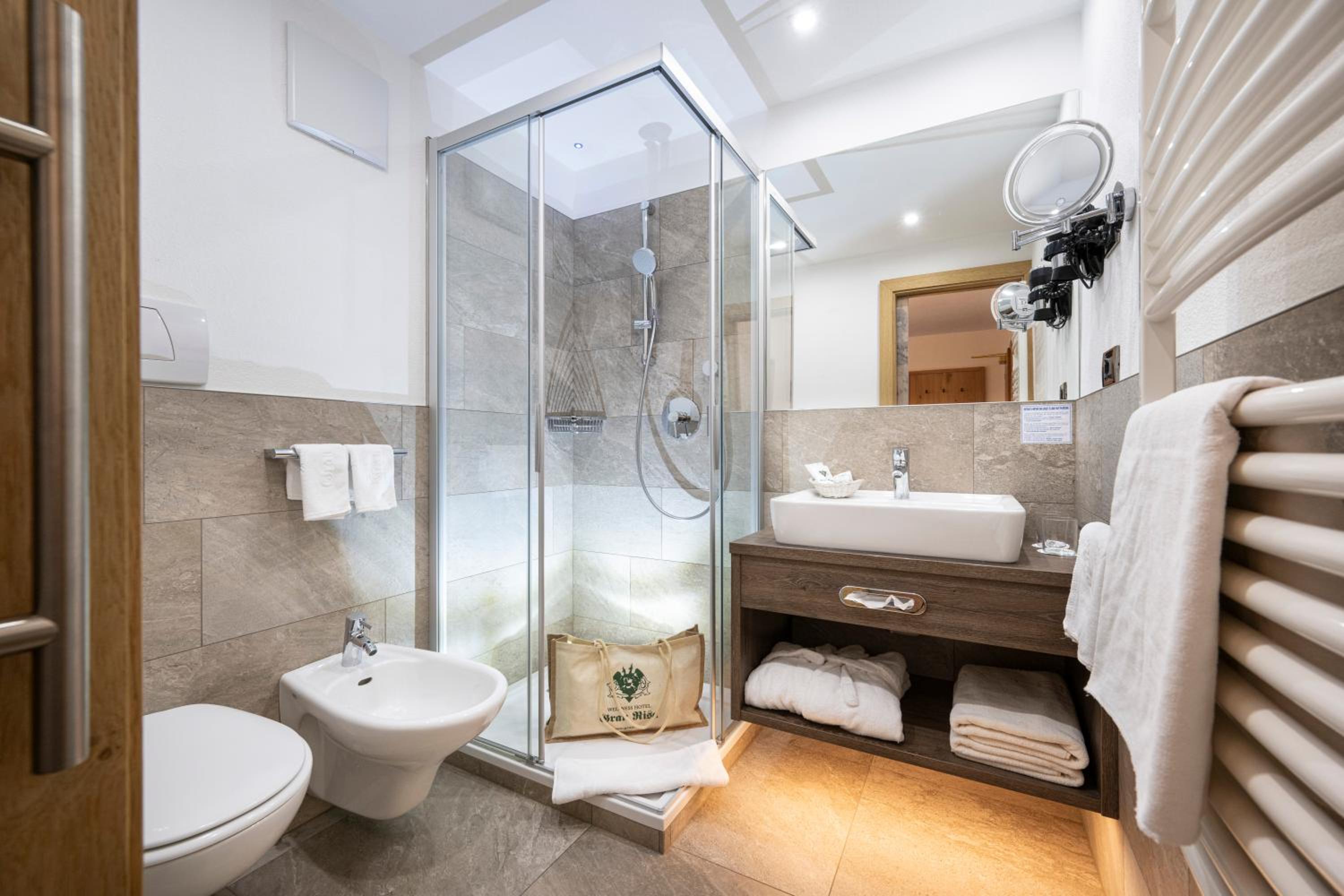 Standard Double Room - Photo 4