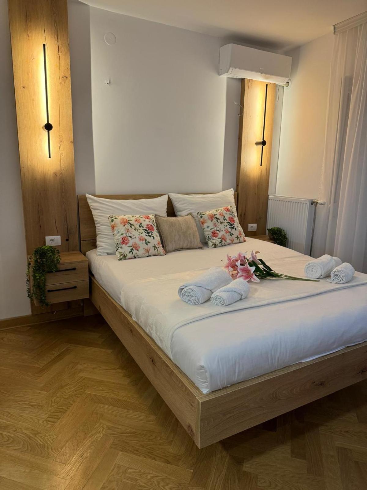 Two-Bedroom Deluxe Apartment with Balcony photo 2
