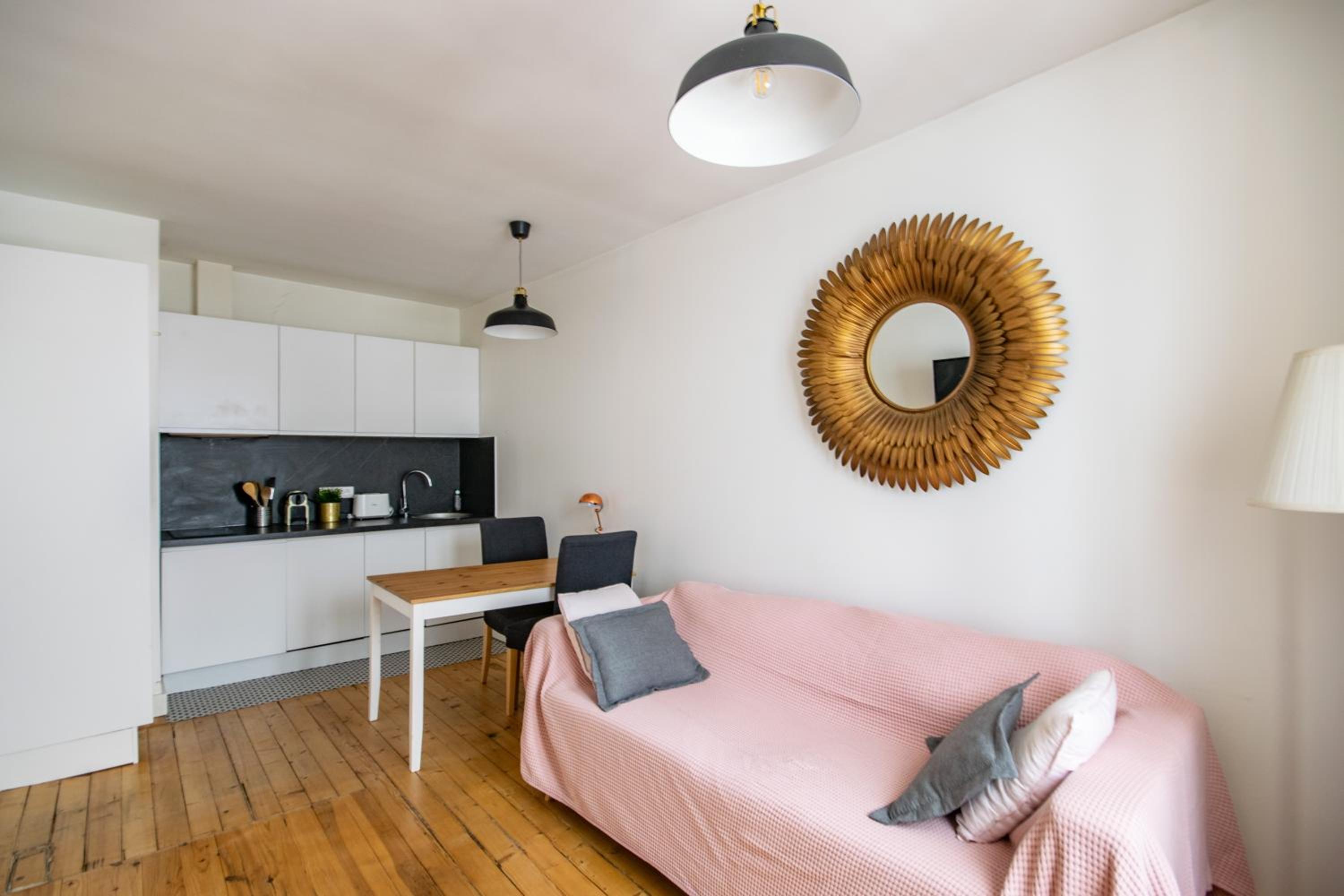 One-Bedroom Apartment