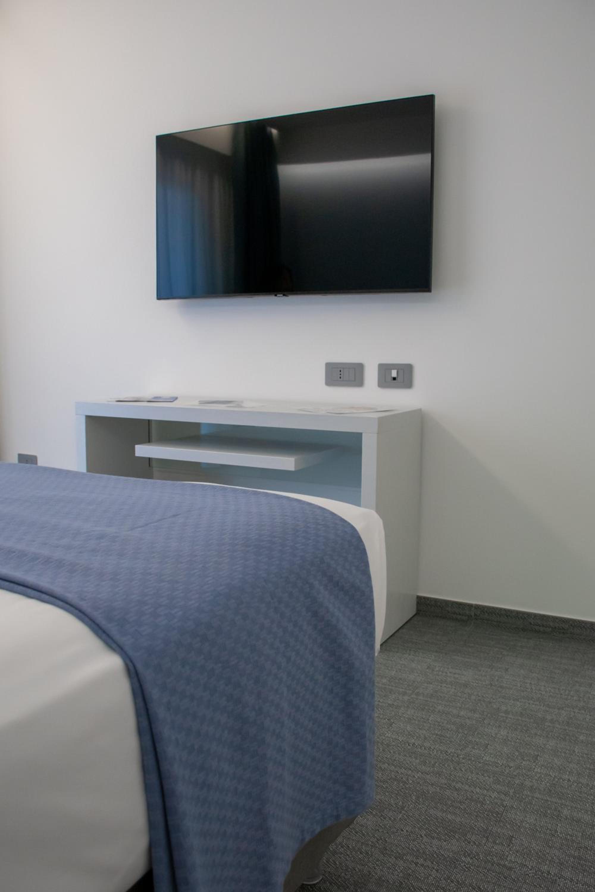 Double or Twin Room photo 2