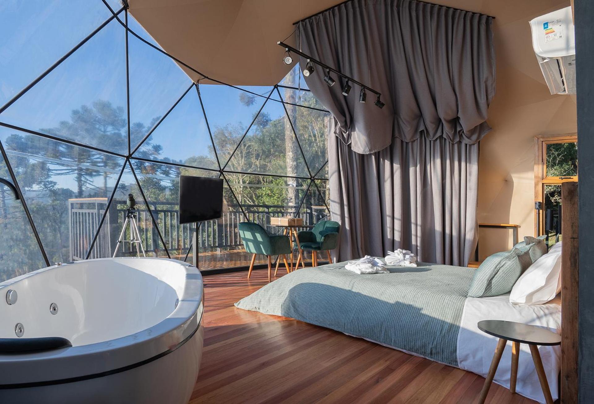 Quadruple Room with Mountain View photo 1
