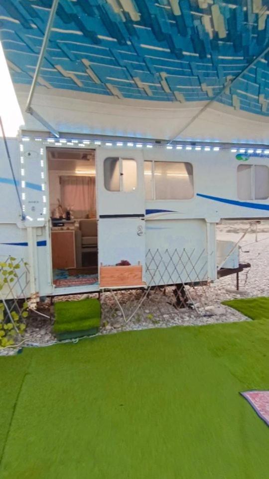 Mobile Home photo 1