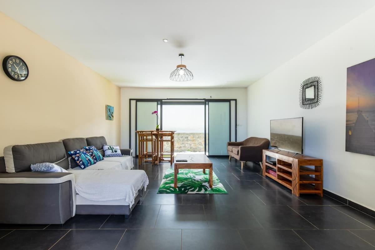 Three-Bedroom Villa photo 2