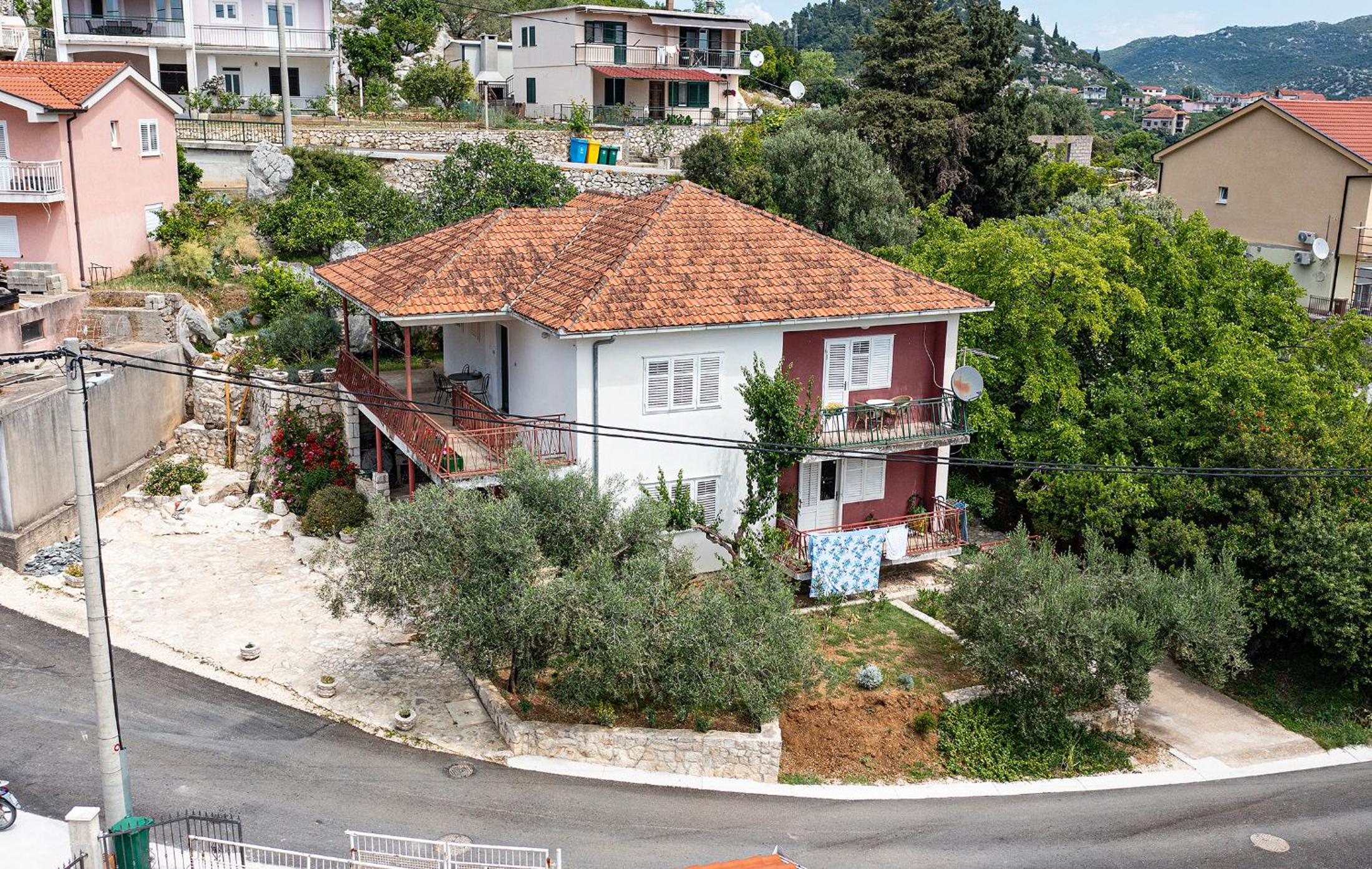 Apartment with Sea View - Photo 14