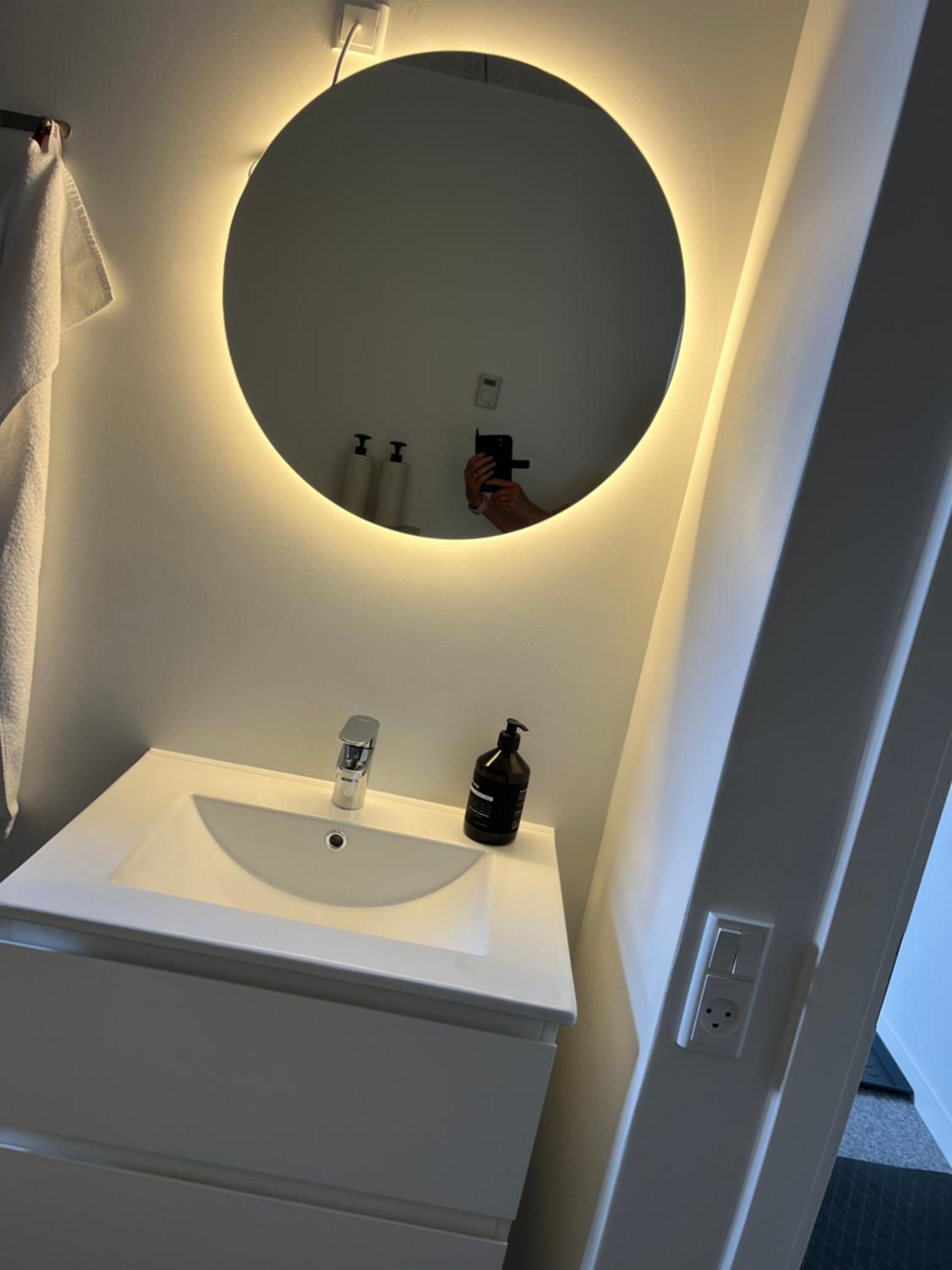 Twin Room with Private Bathroom photo 2
