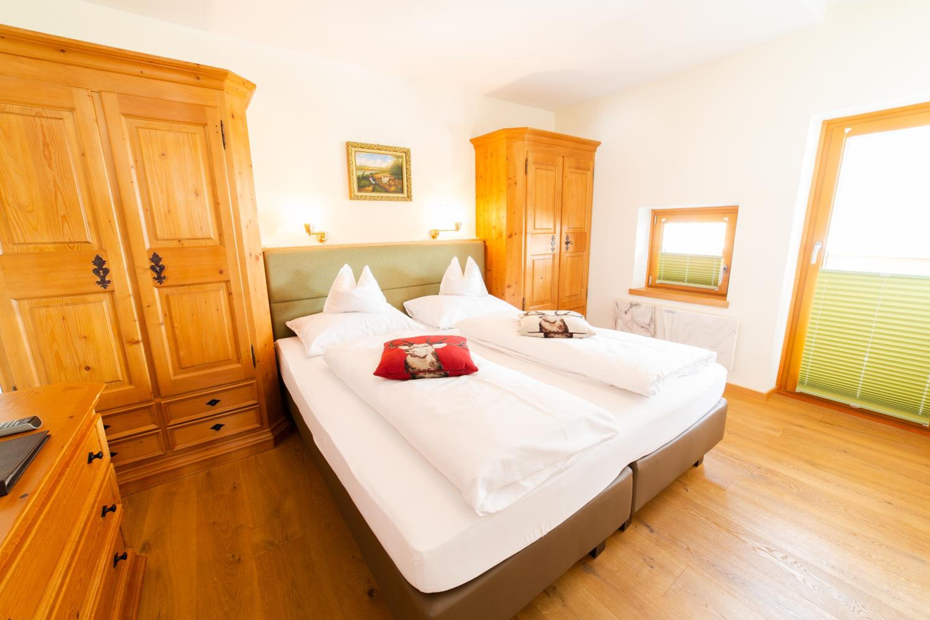 One-Bedroom Apartment (2 - 4 Adults) - Photo 4
