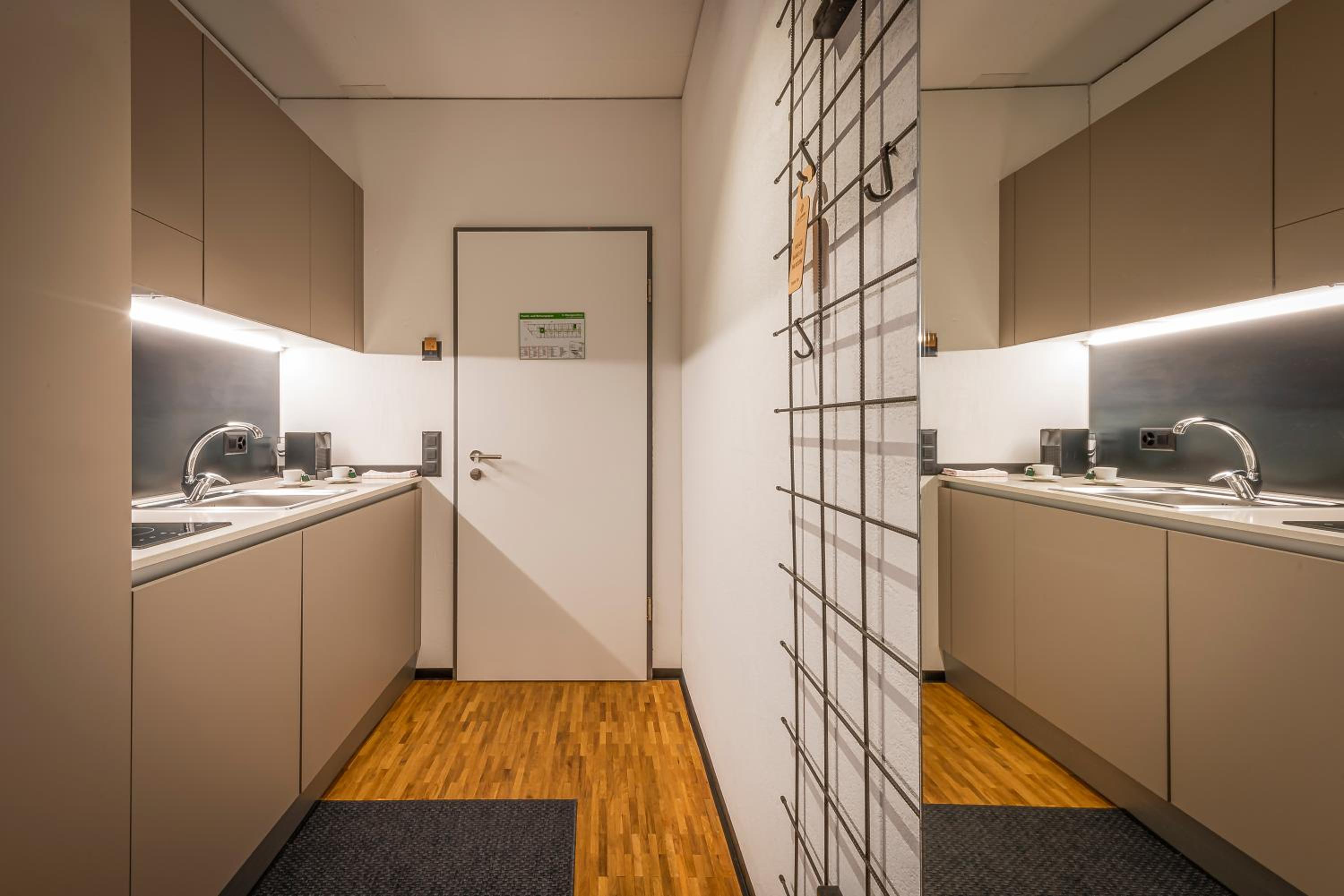 Superior Twin Room with Kitchenette - Photo 15