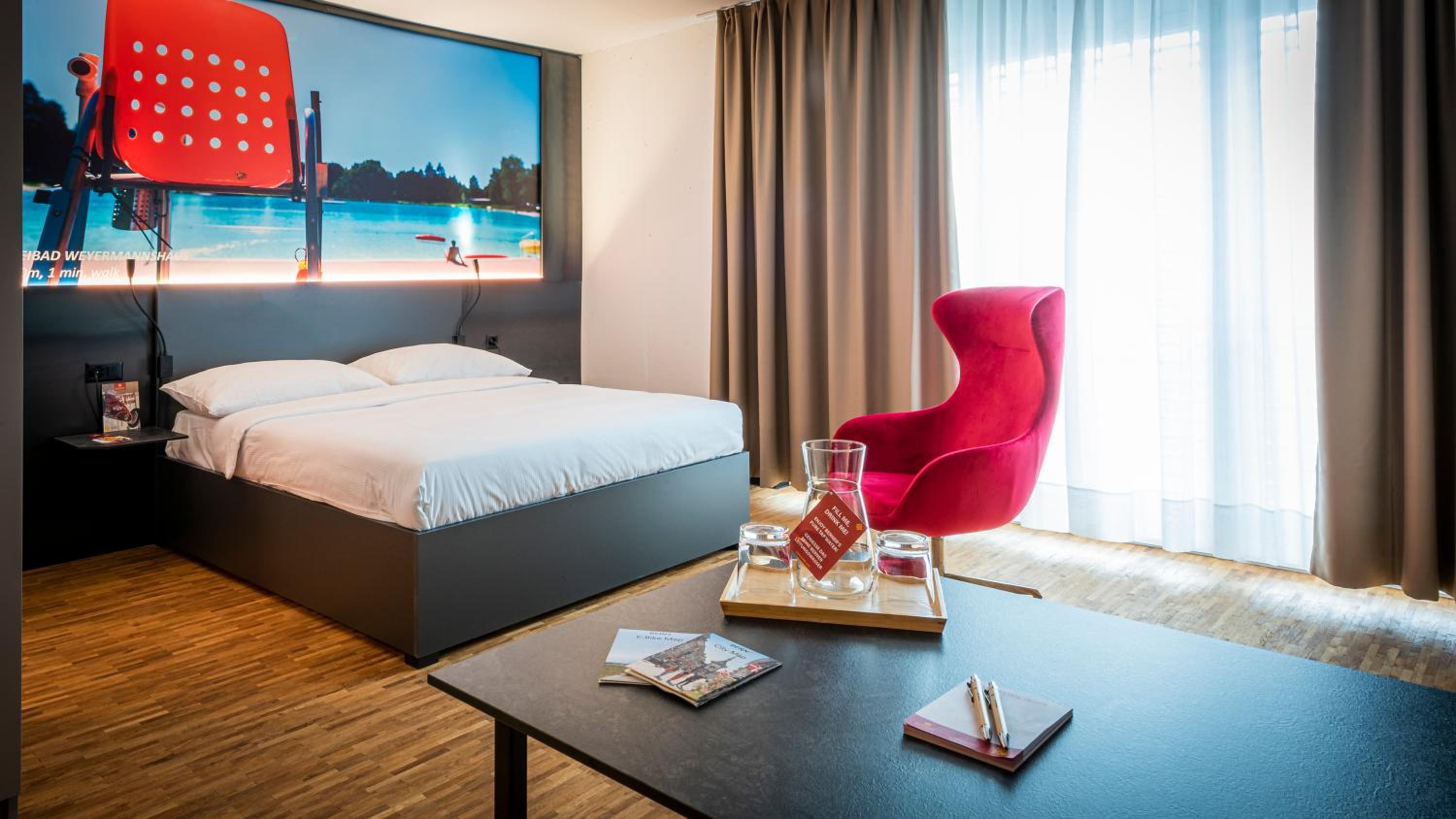 Deluxe Junior Suite with Kitchenette - Photo 5