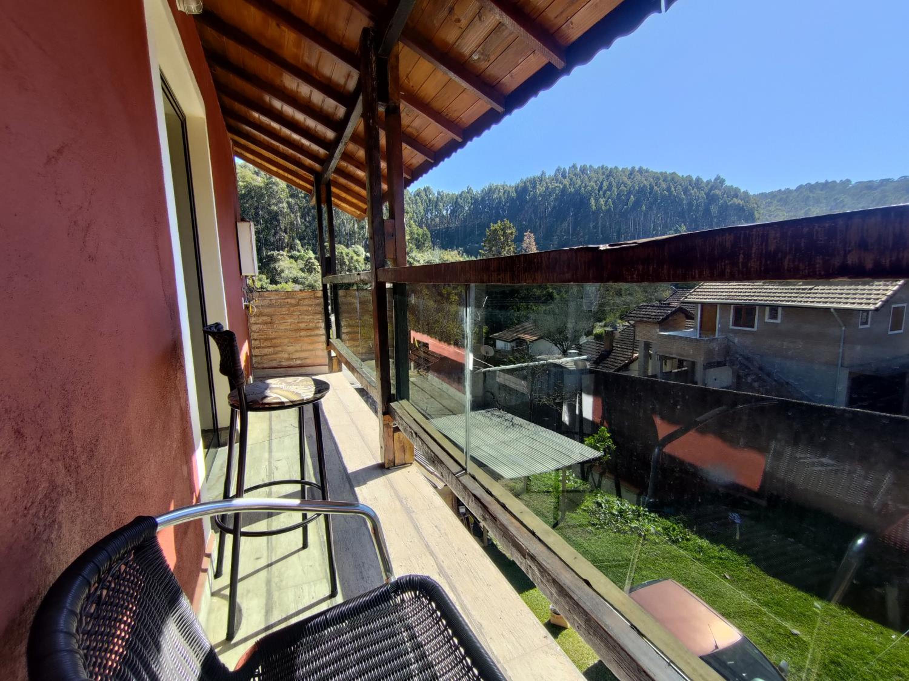 Suite with Balcony - Photo 9