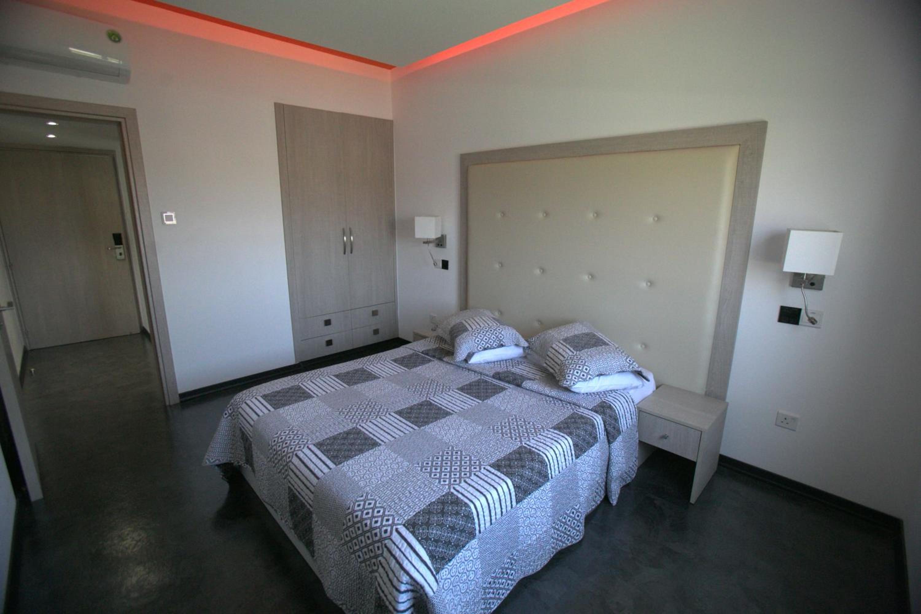 One-Bedroom Suite