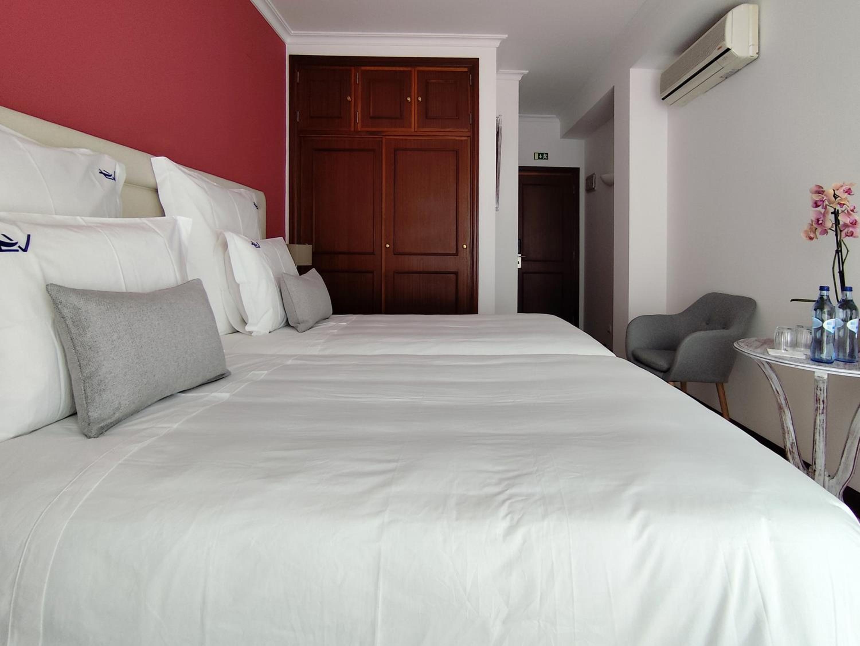 Standard Double or Twin Room photo 2