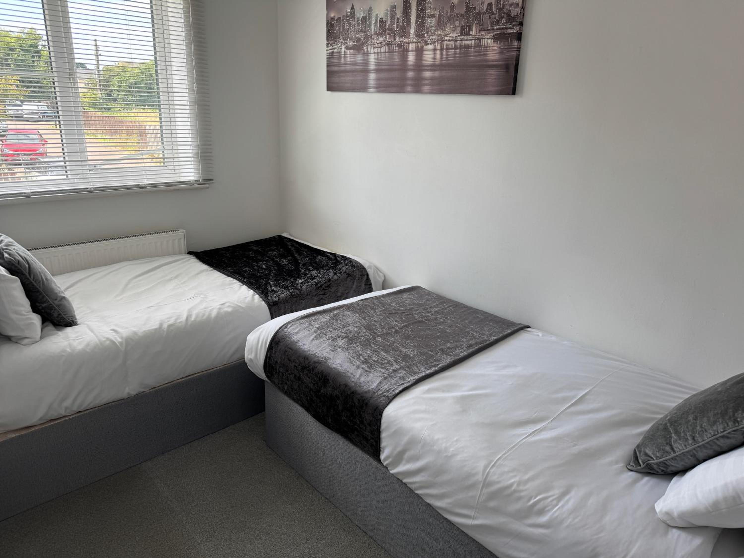 Three-Bedroom Apartment - Photo 47