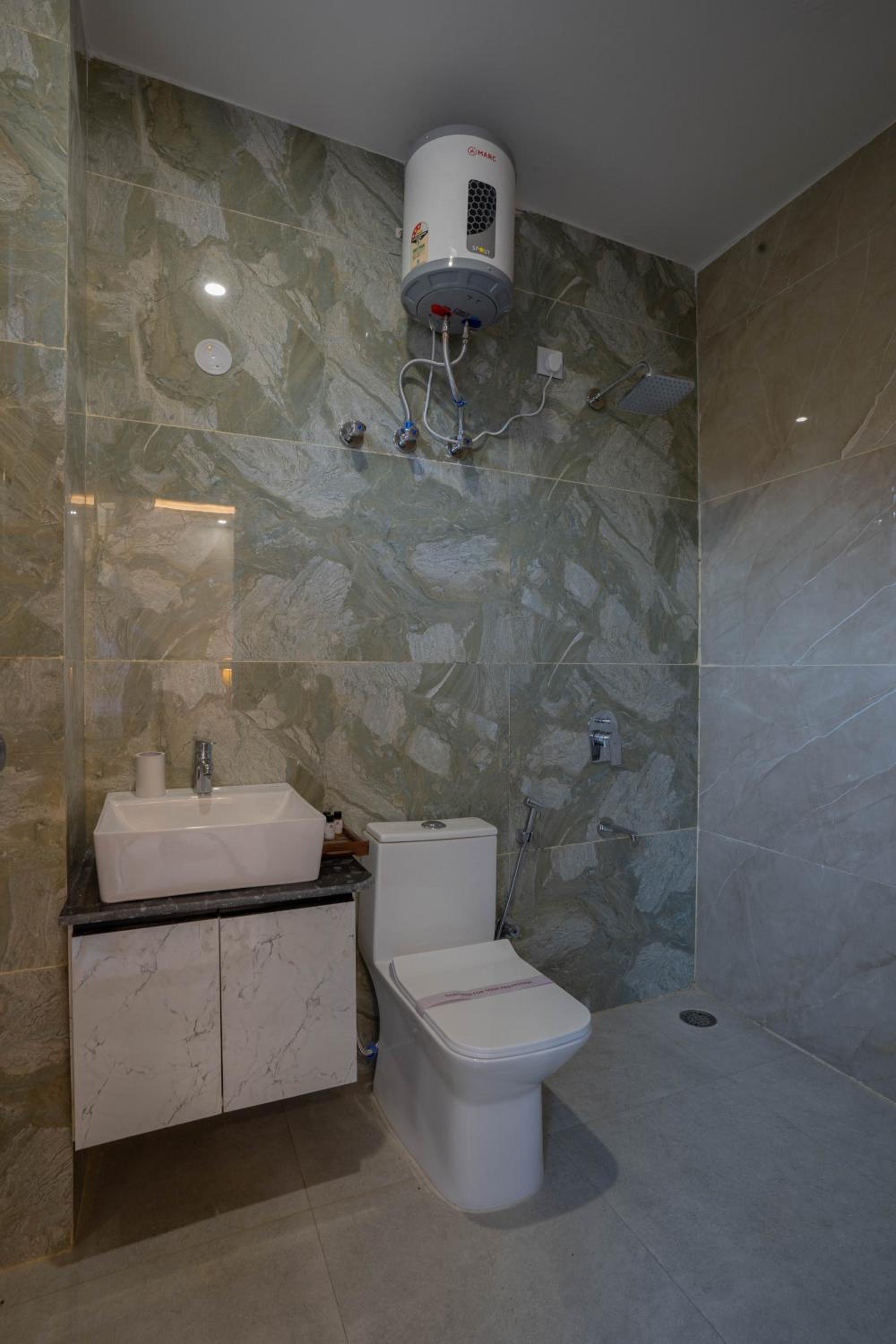 Deluxe Double Room With Balcony photo 2