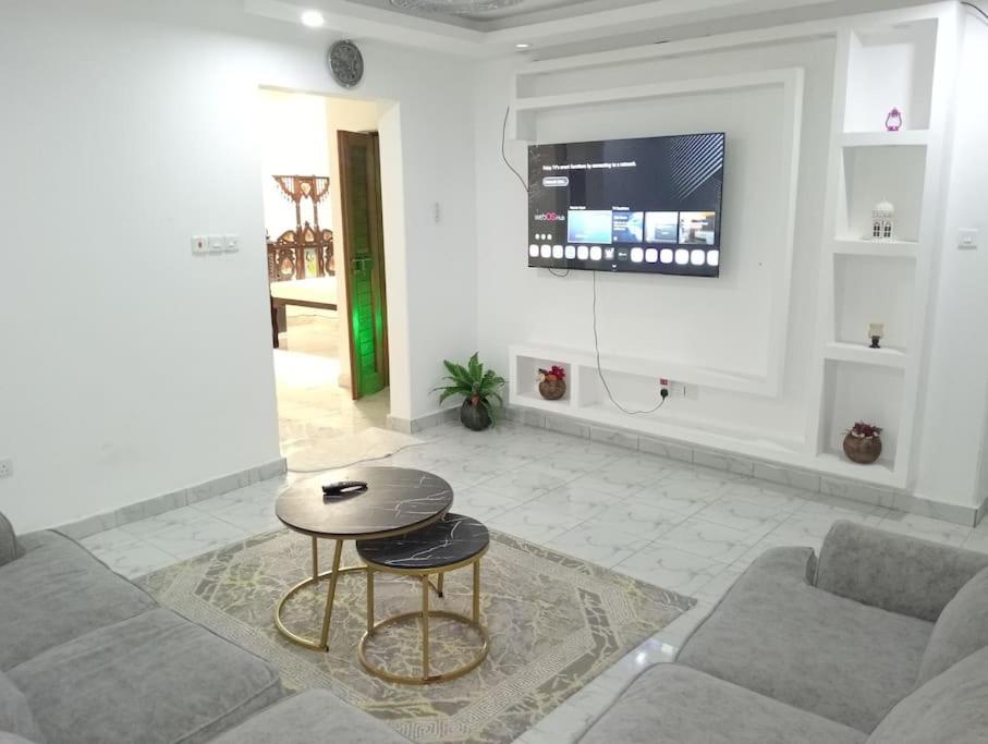 Three-Bedroom Apartment photo 1