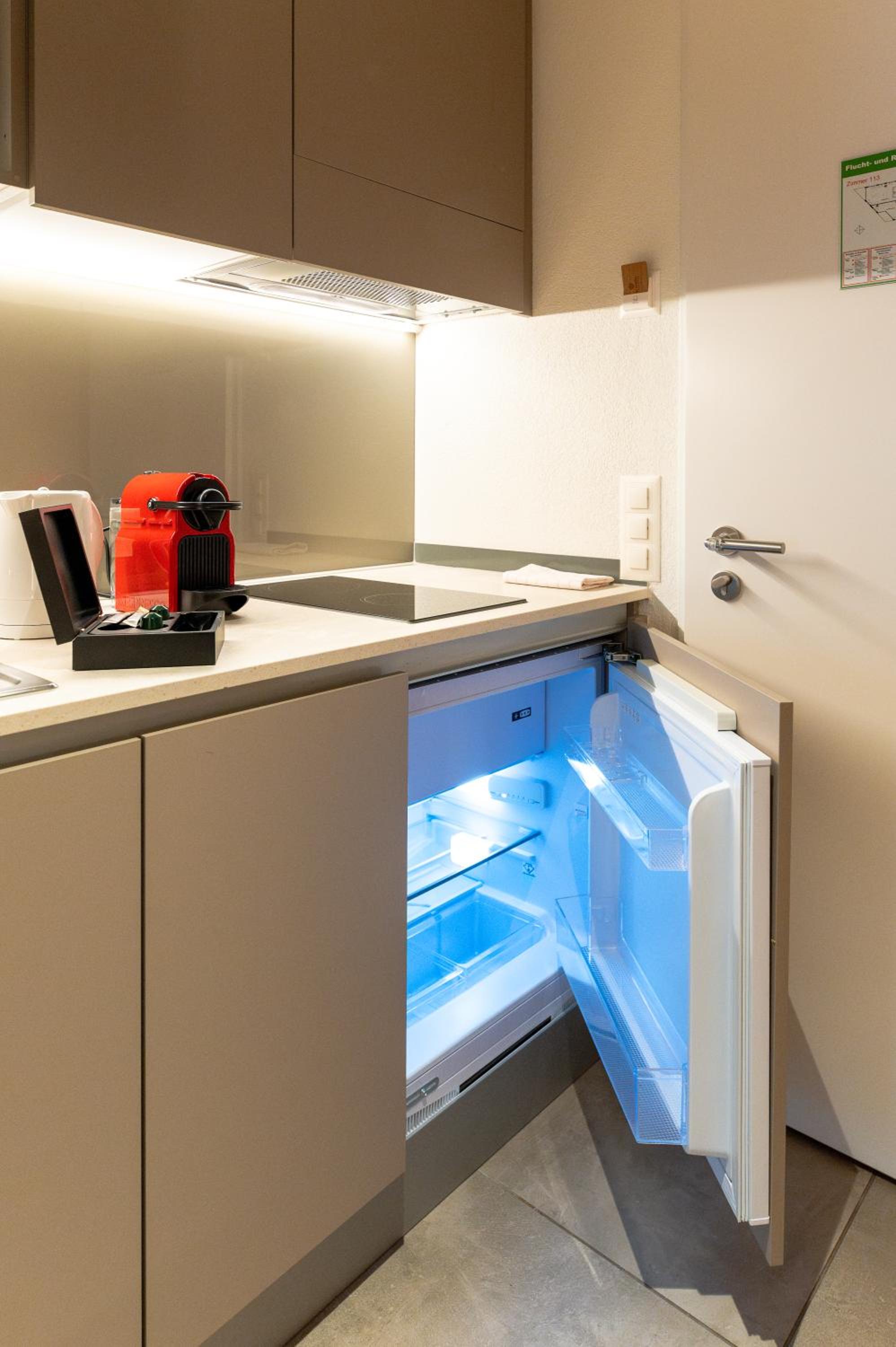 Superior Twin Room with Kitchenette - Photo 22
