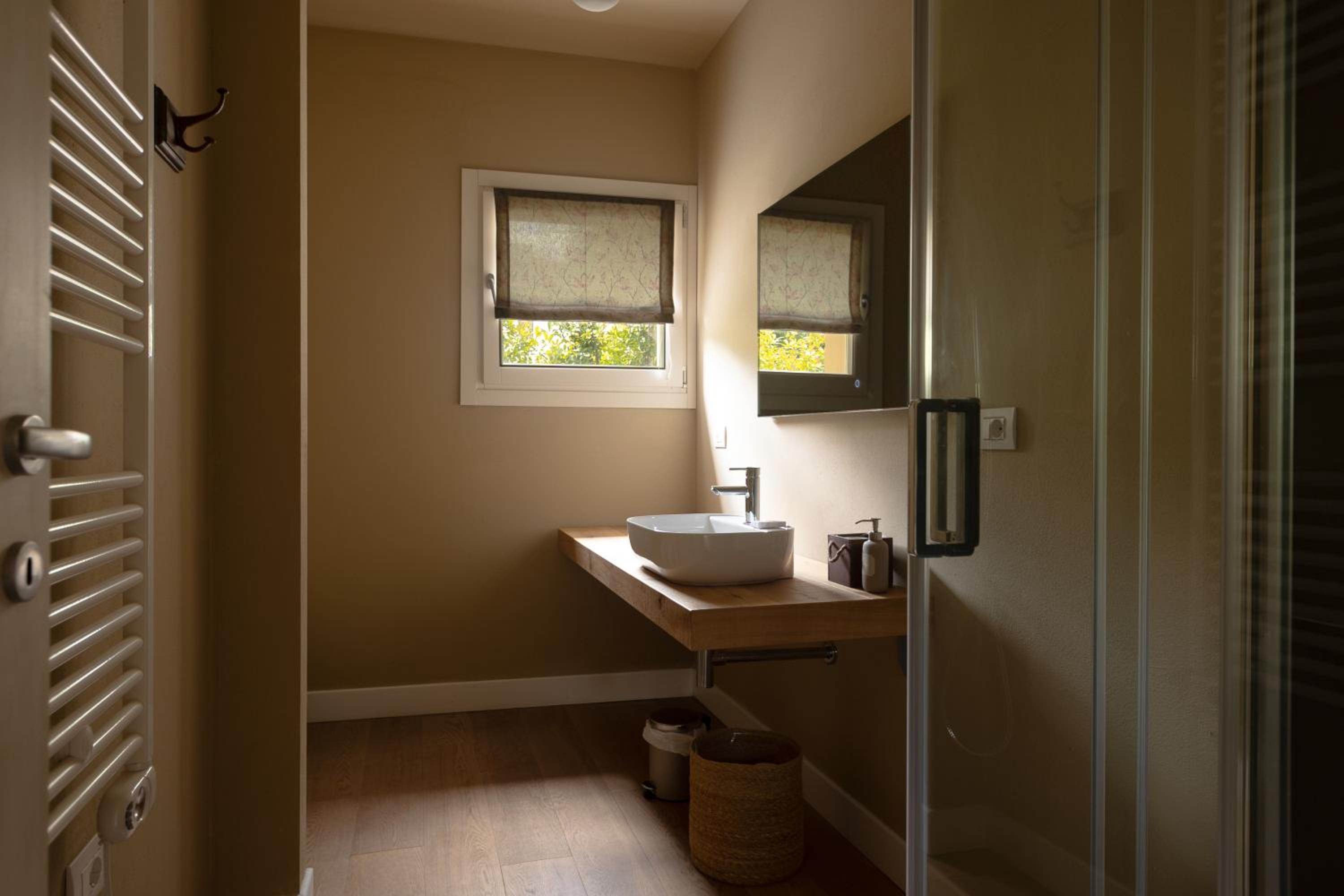 Quadruple Room with Balcony photo 3