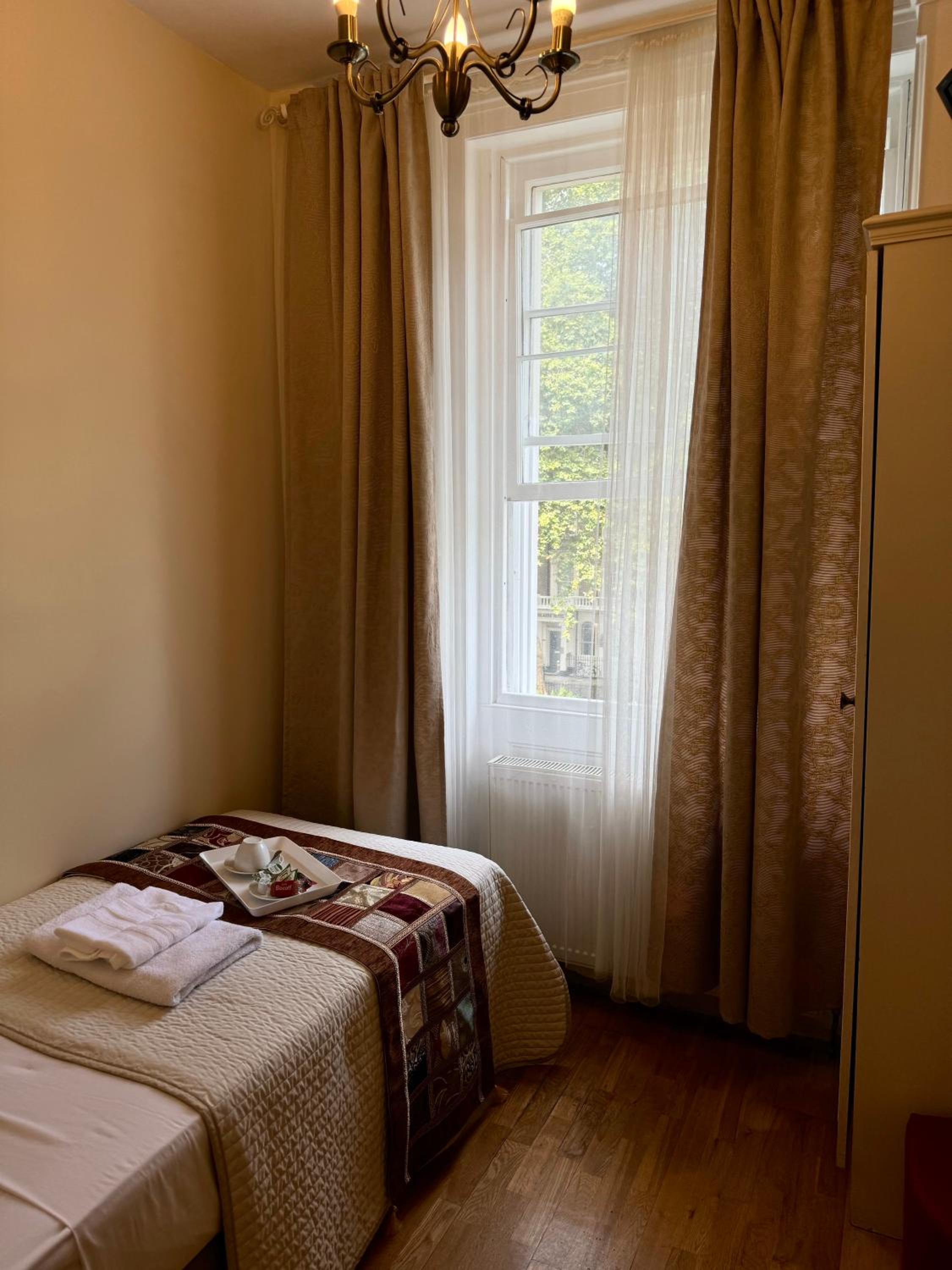 Triple Room with Balcony photo 1