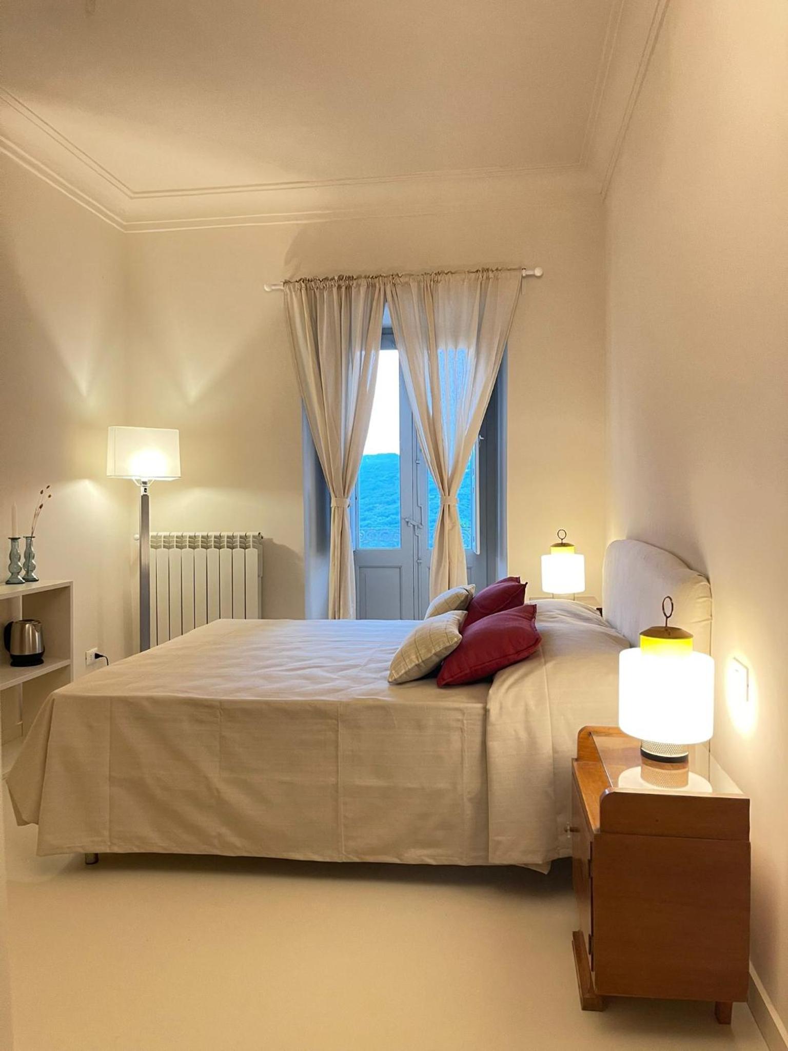 Large Double Room photo 2