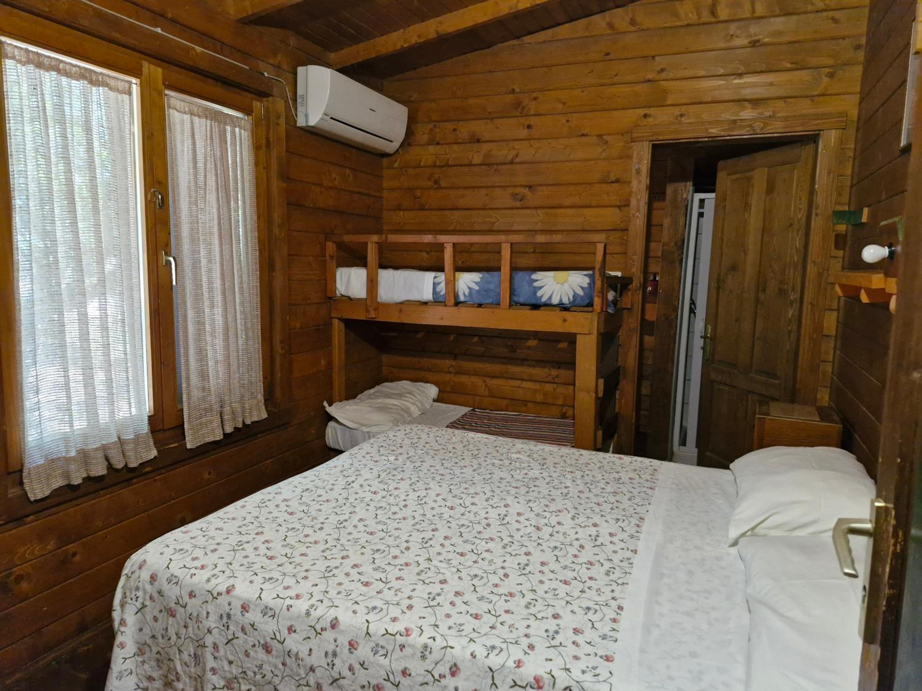 Classic Quadruple Room