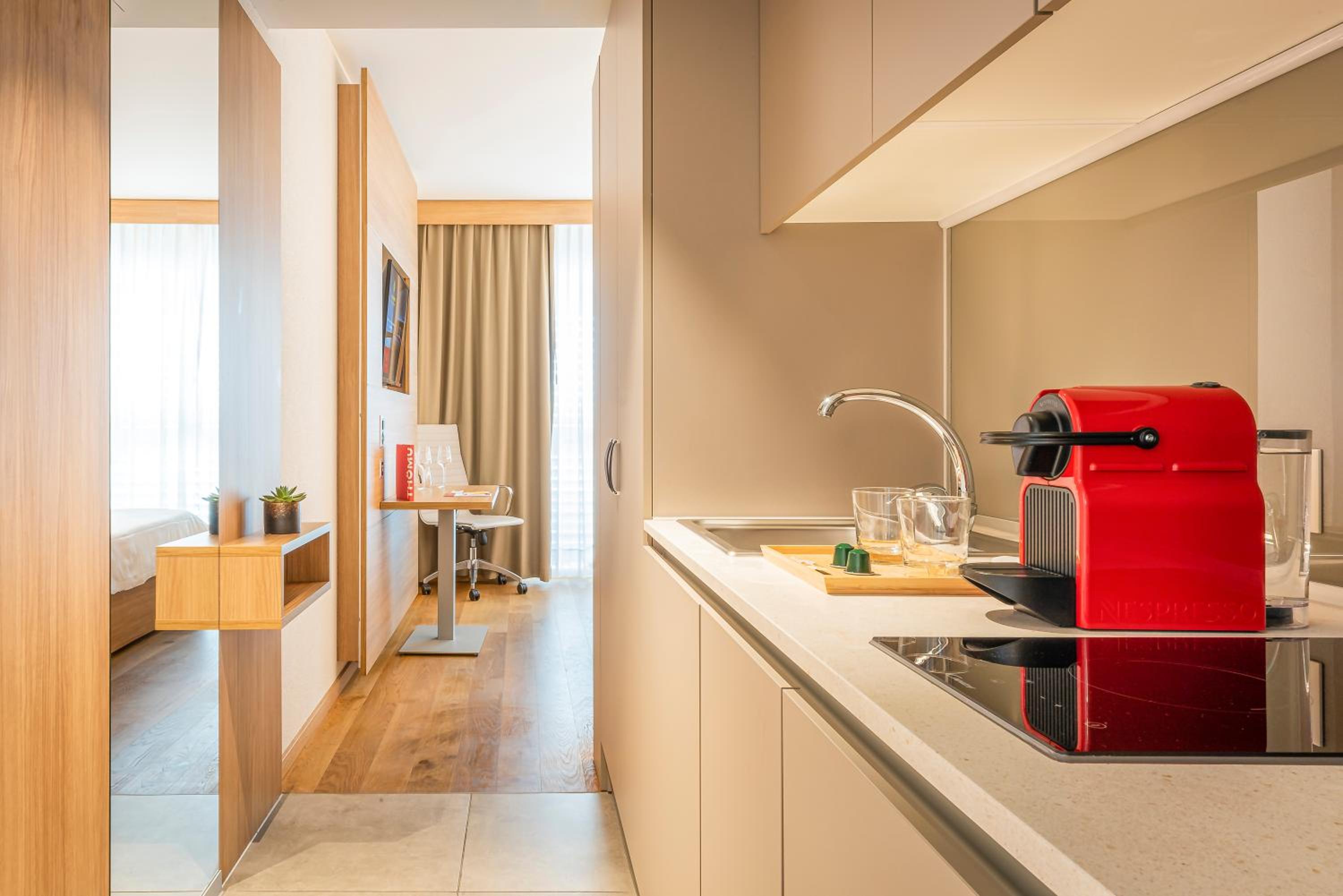 Superior Twin Room with Kitchenette - Photo 26