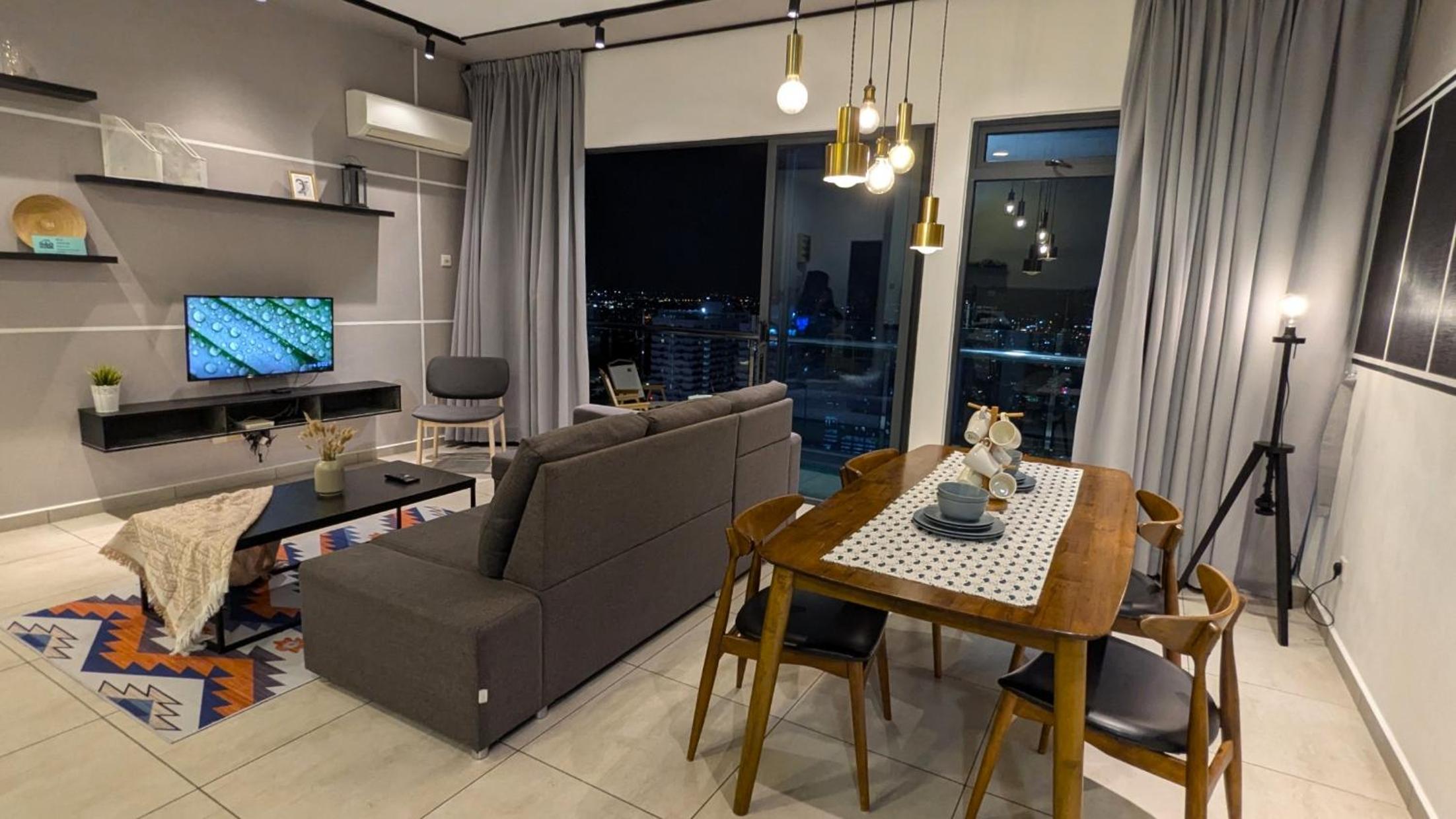 Three-Bedroom Deluxe Apartment