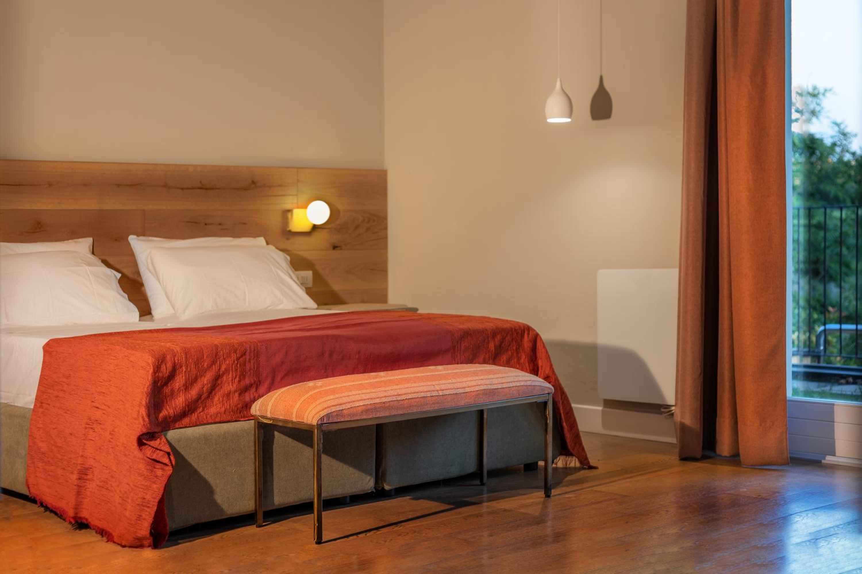 Superior Double or Twin Room with Pool View photo 2
