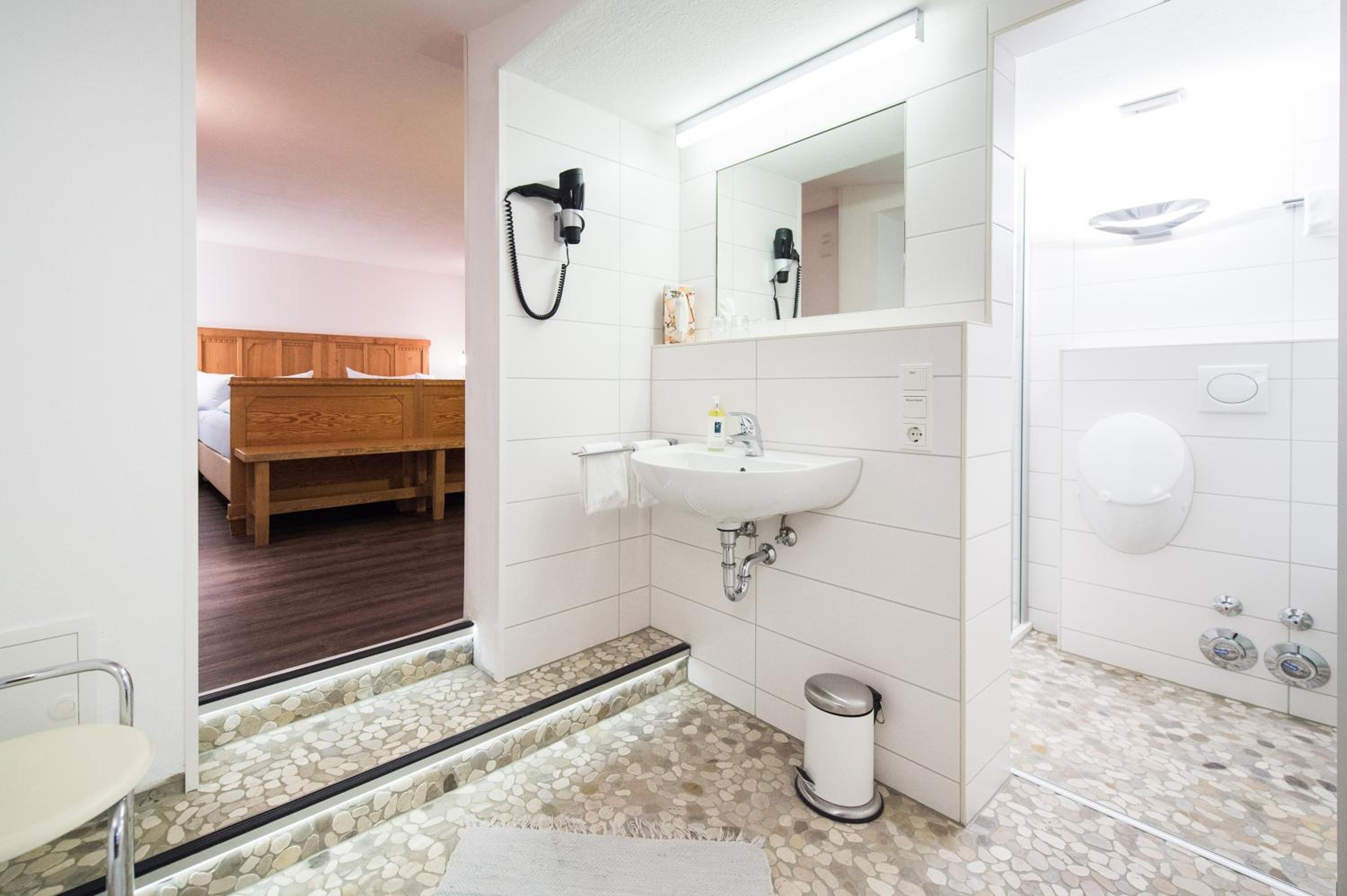 Double Room - Photo 22