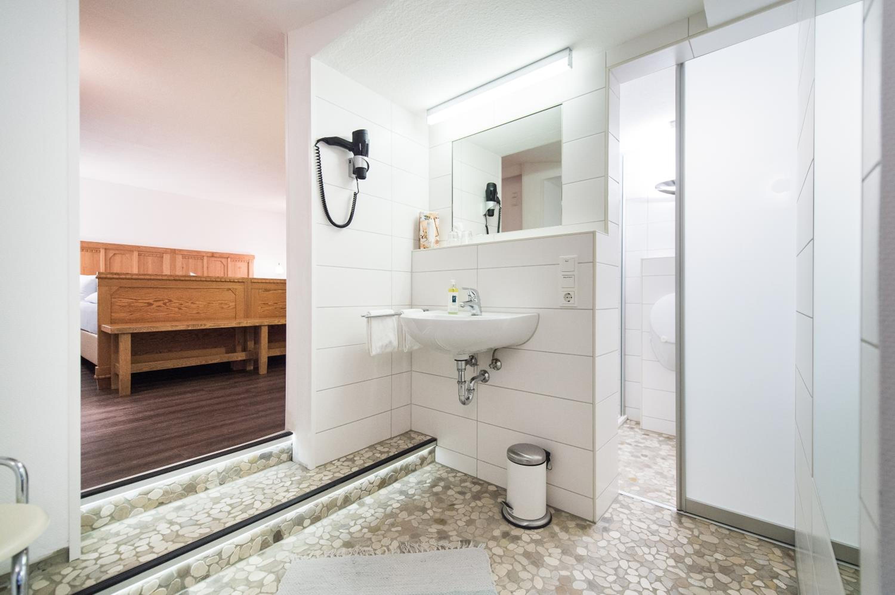 Double Room - Photo 13
