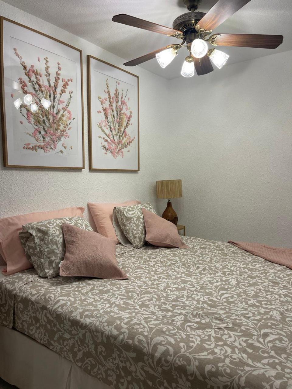 King Studio with Sofa Bed - Photo 3