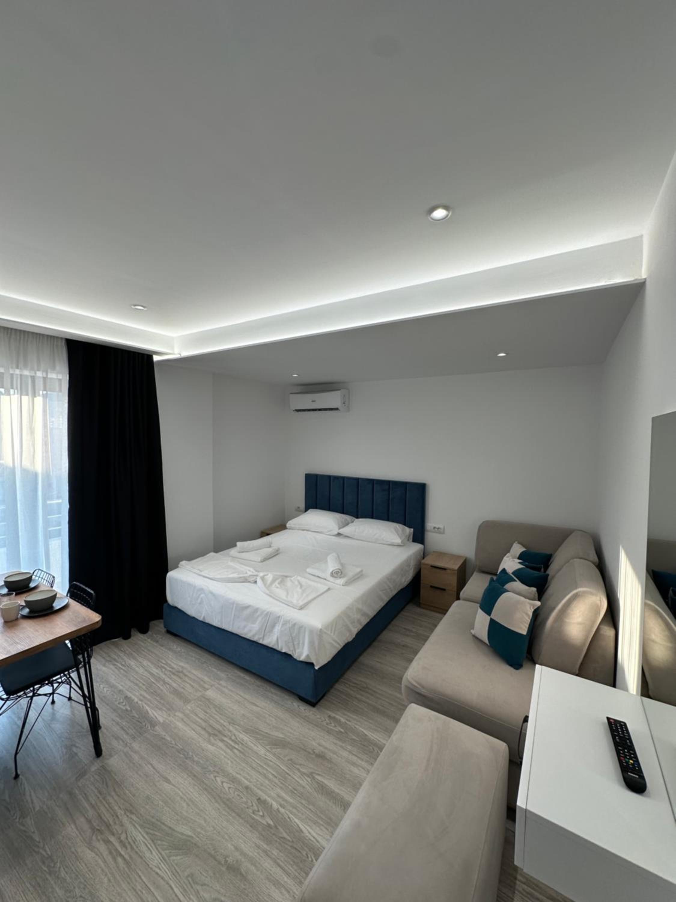 One-Bedroom Apartment with Balcony