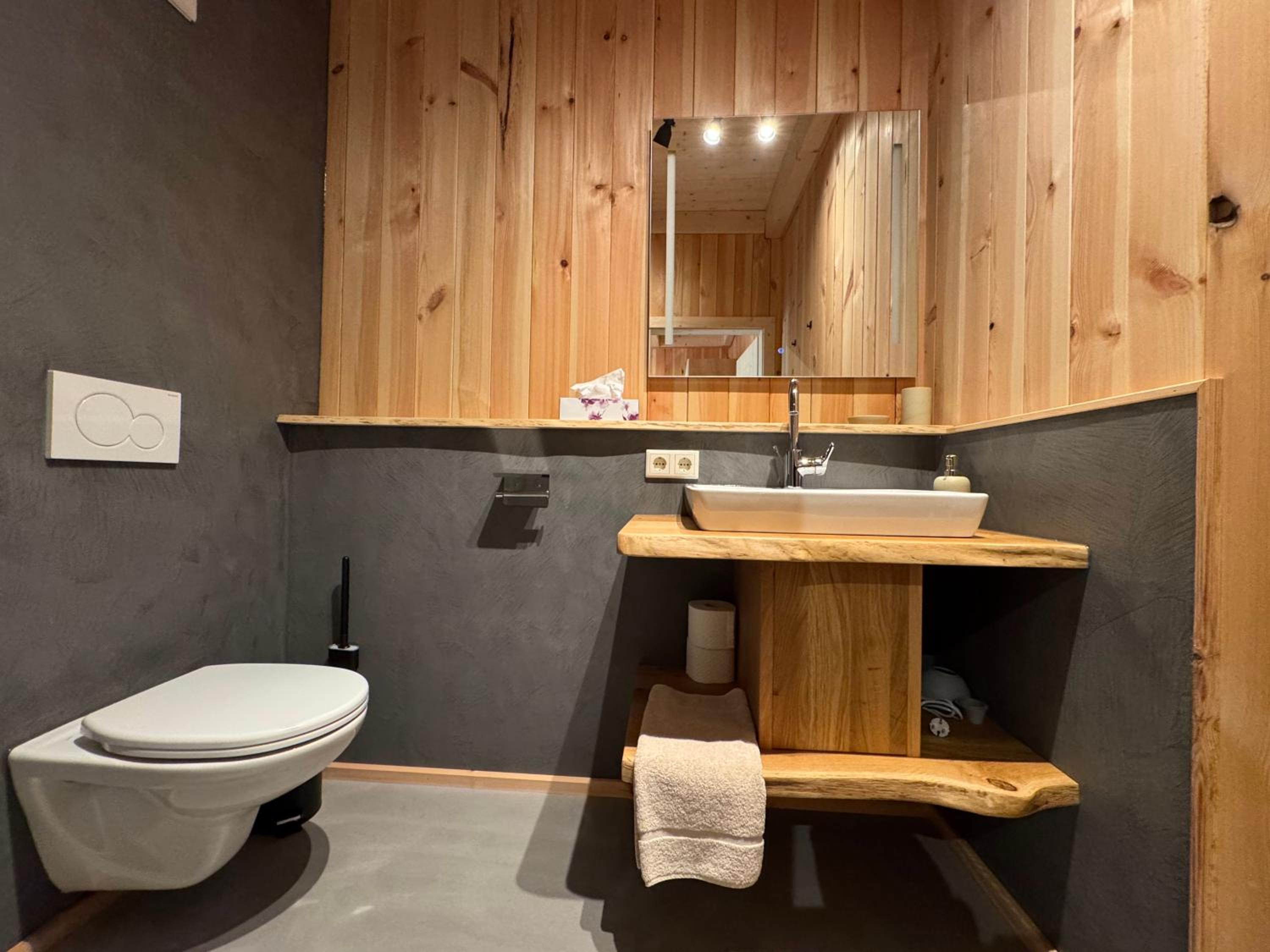 Double Room with Private Bathroom photo 3