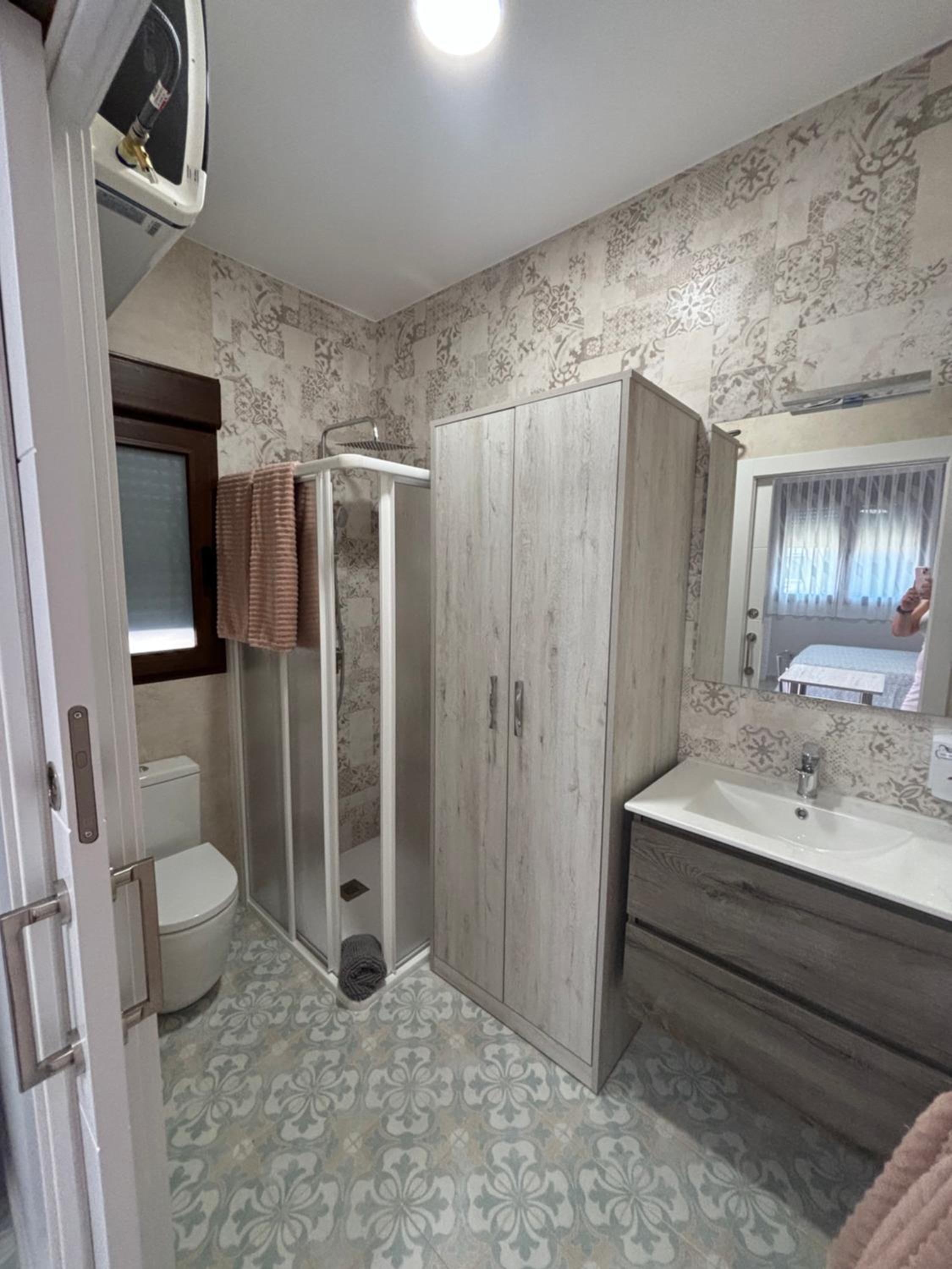 Double Room - Photo 15