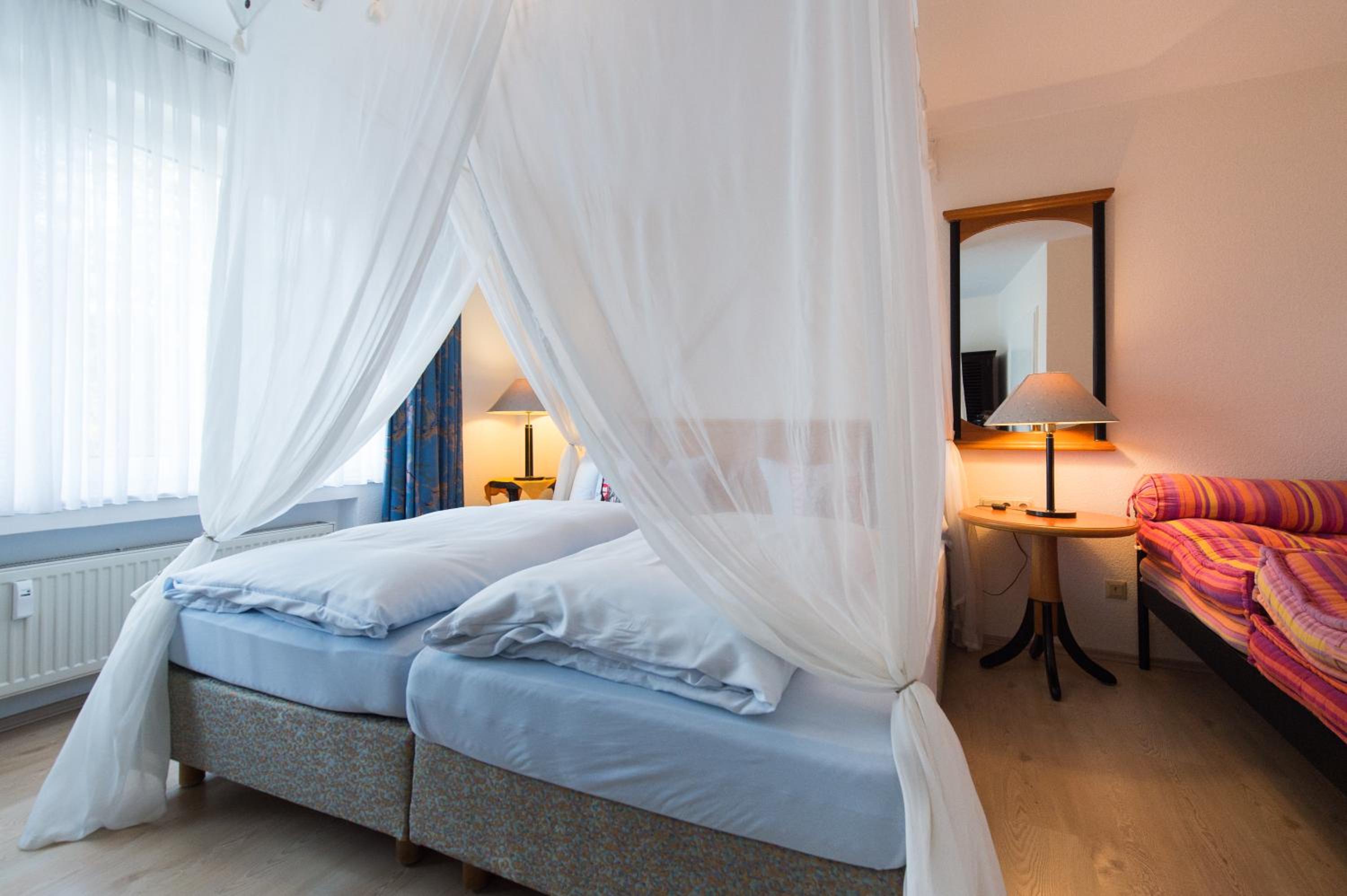 Double Room - Photo 5