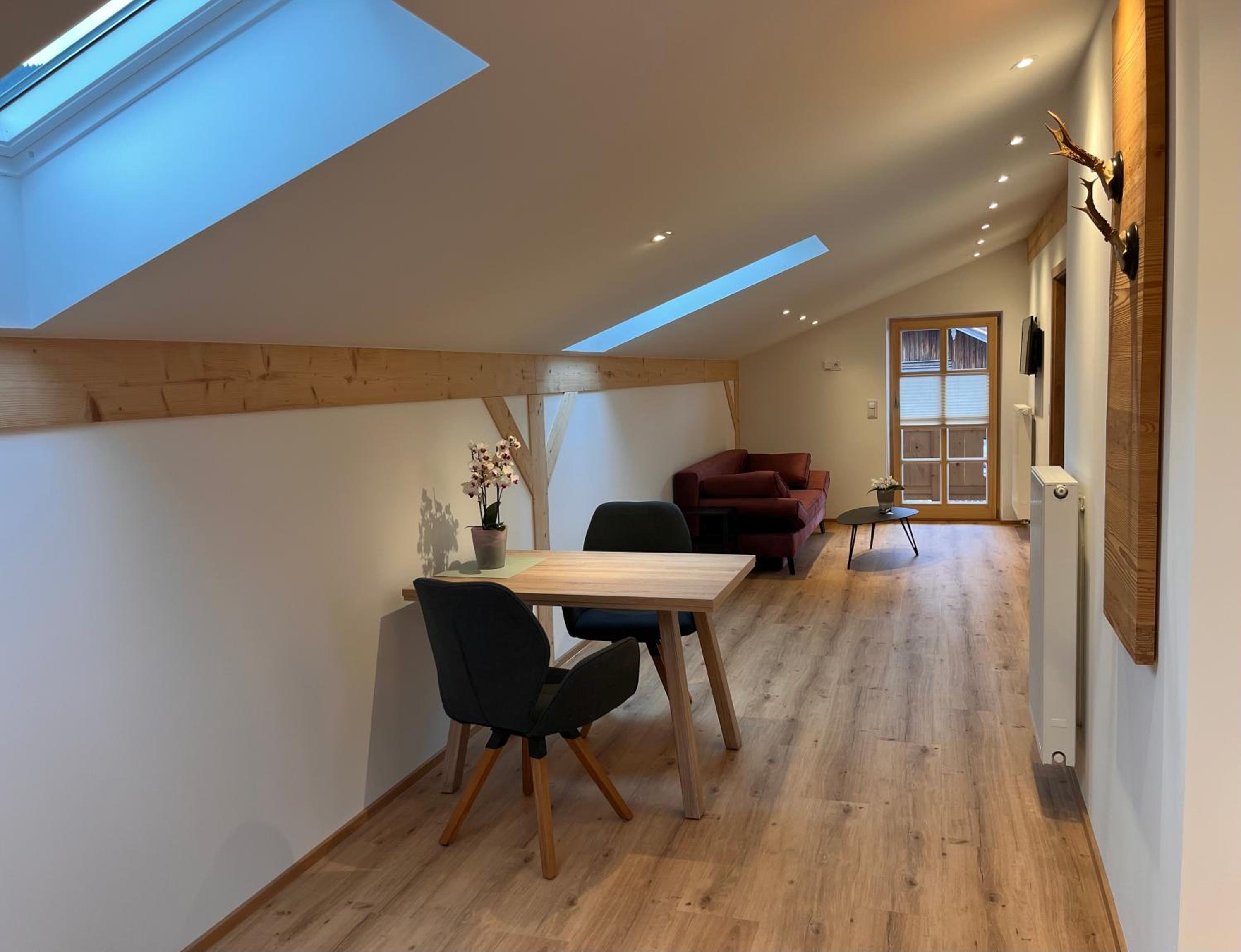 One-Bedroom Apartment with Balcony photo 1