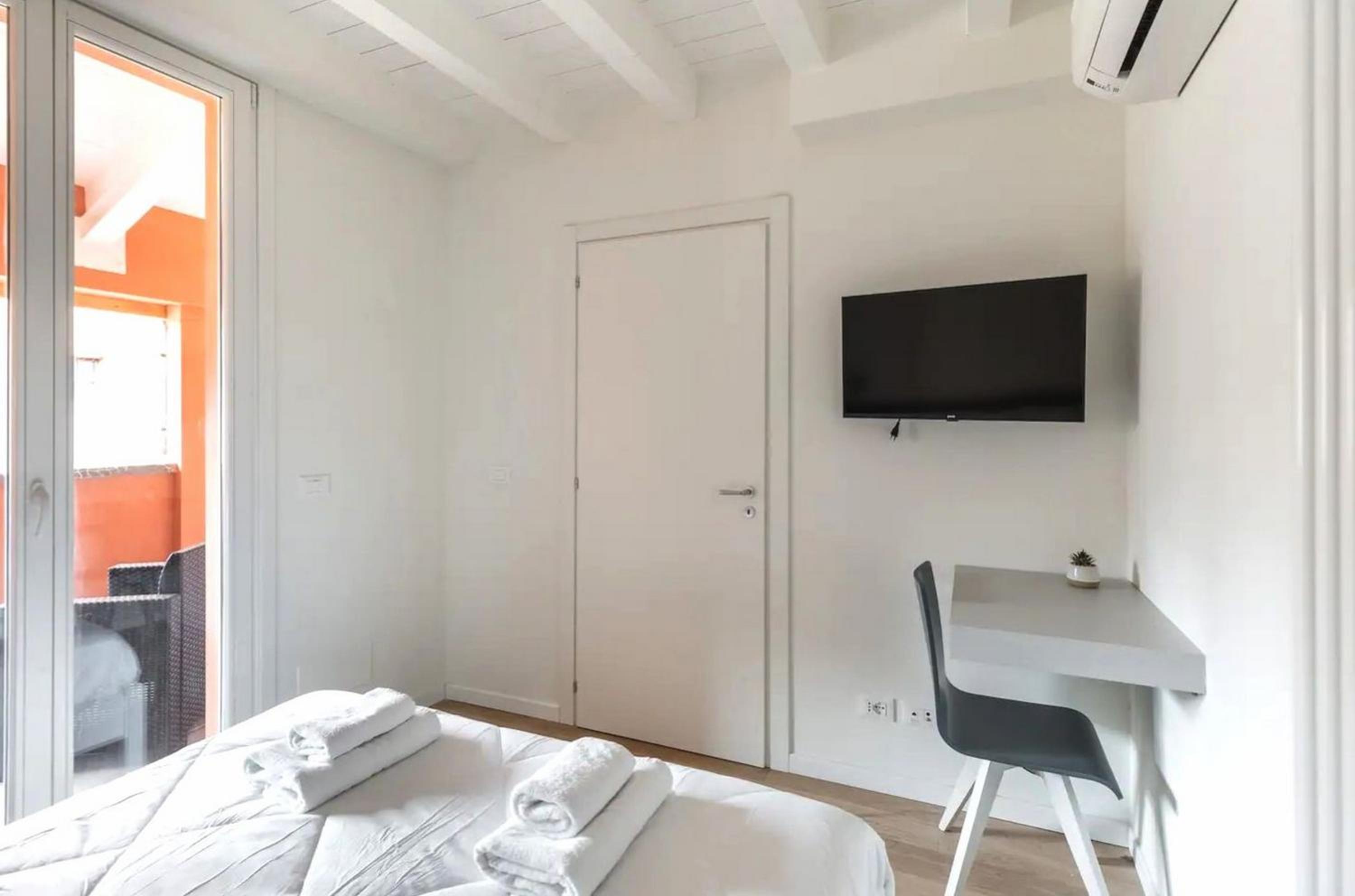 Four-Bedroom Deluxe Apartment