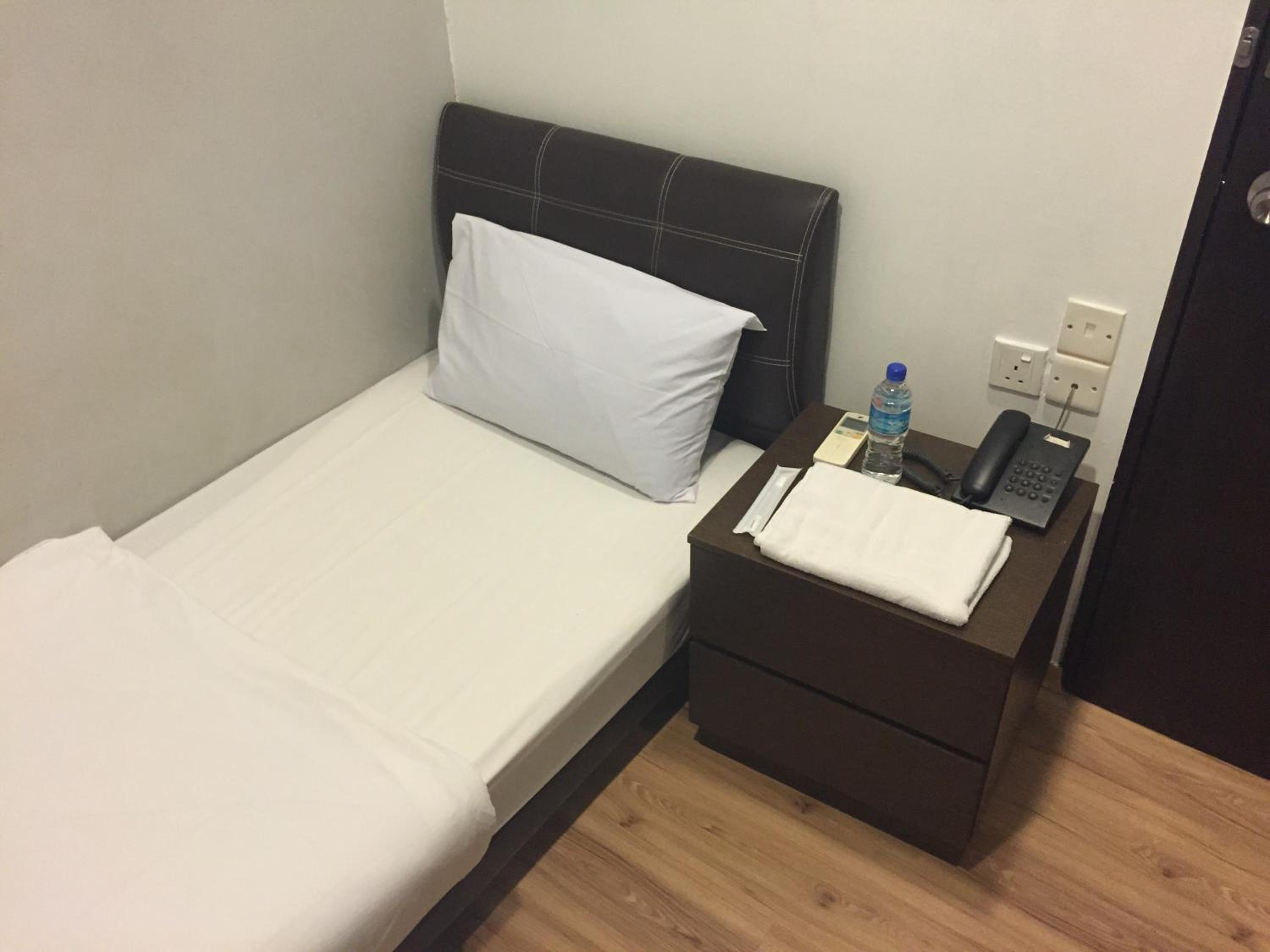 Single Room With Shared Bathroom photo 2