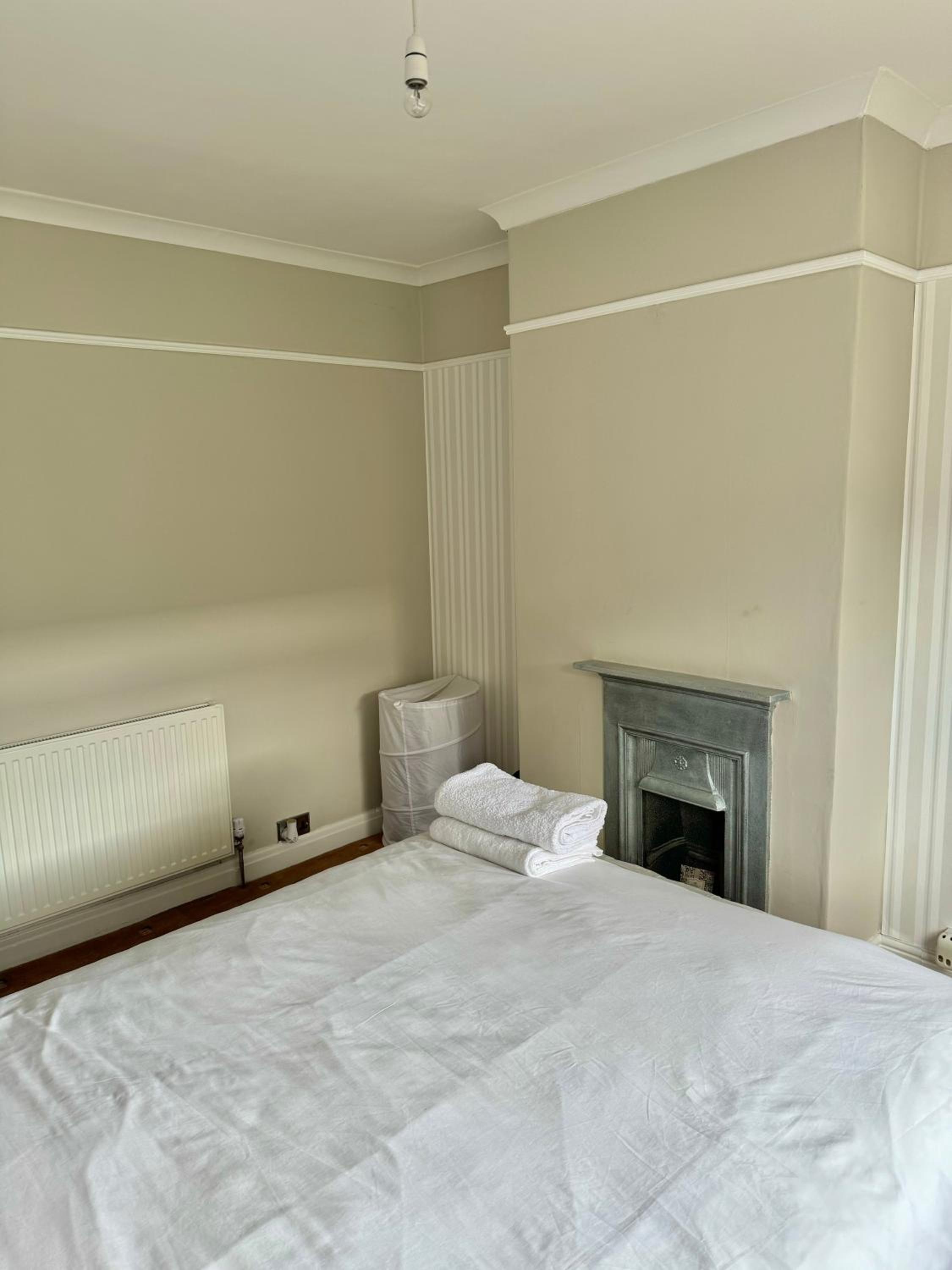 Double Room With Shared Bathroom photo 3