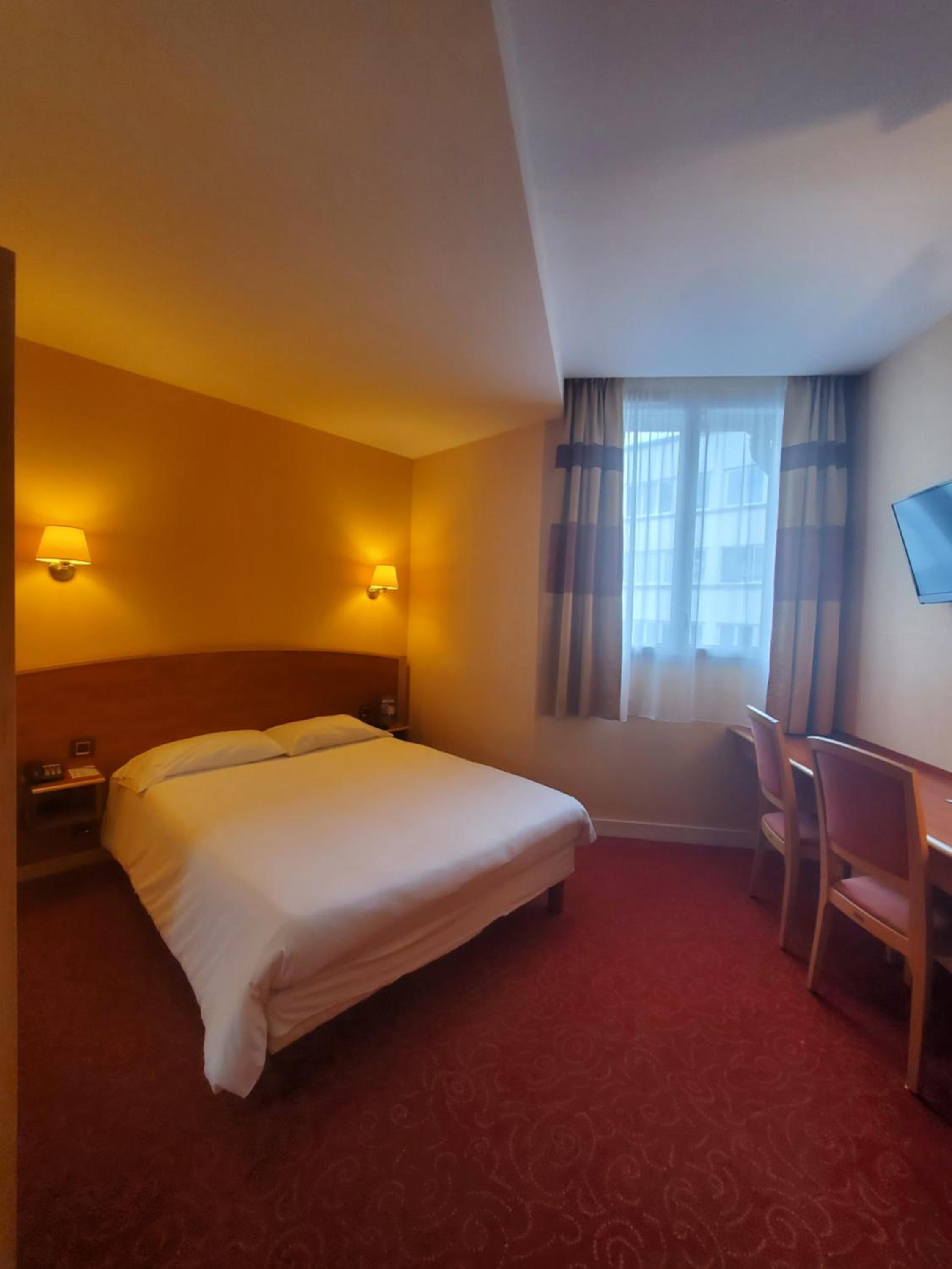 Double Room - Photo 1