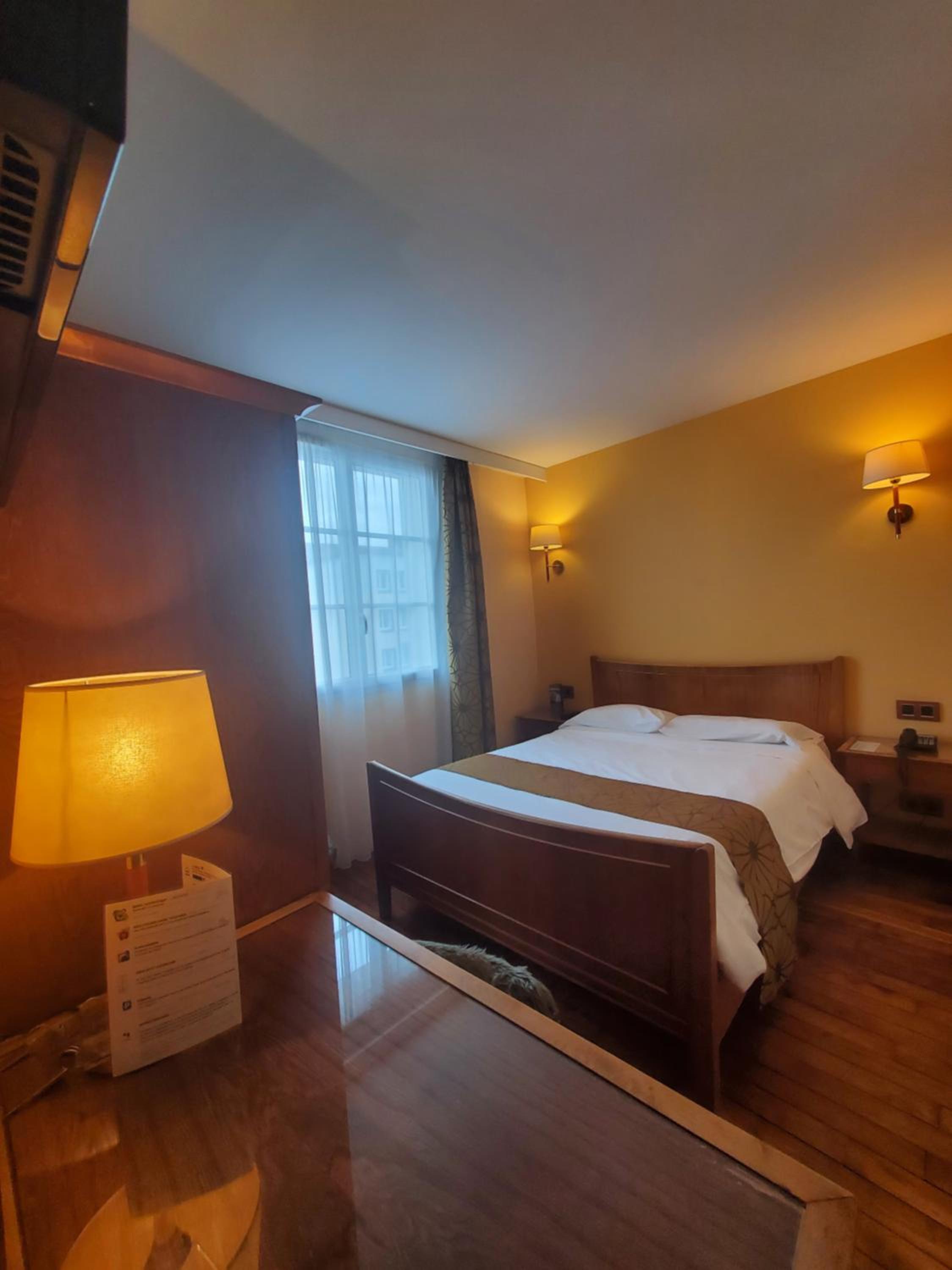 Double Room - Photo 16