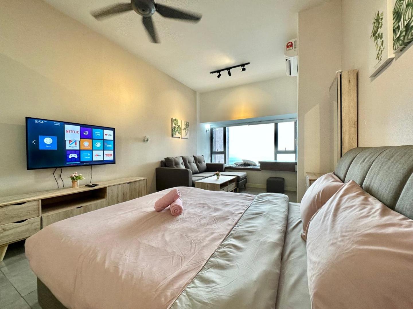 Studio with Sea View