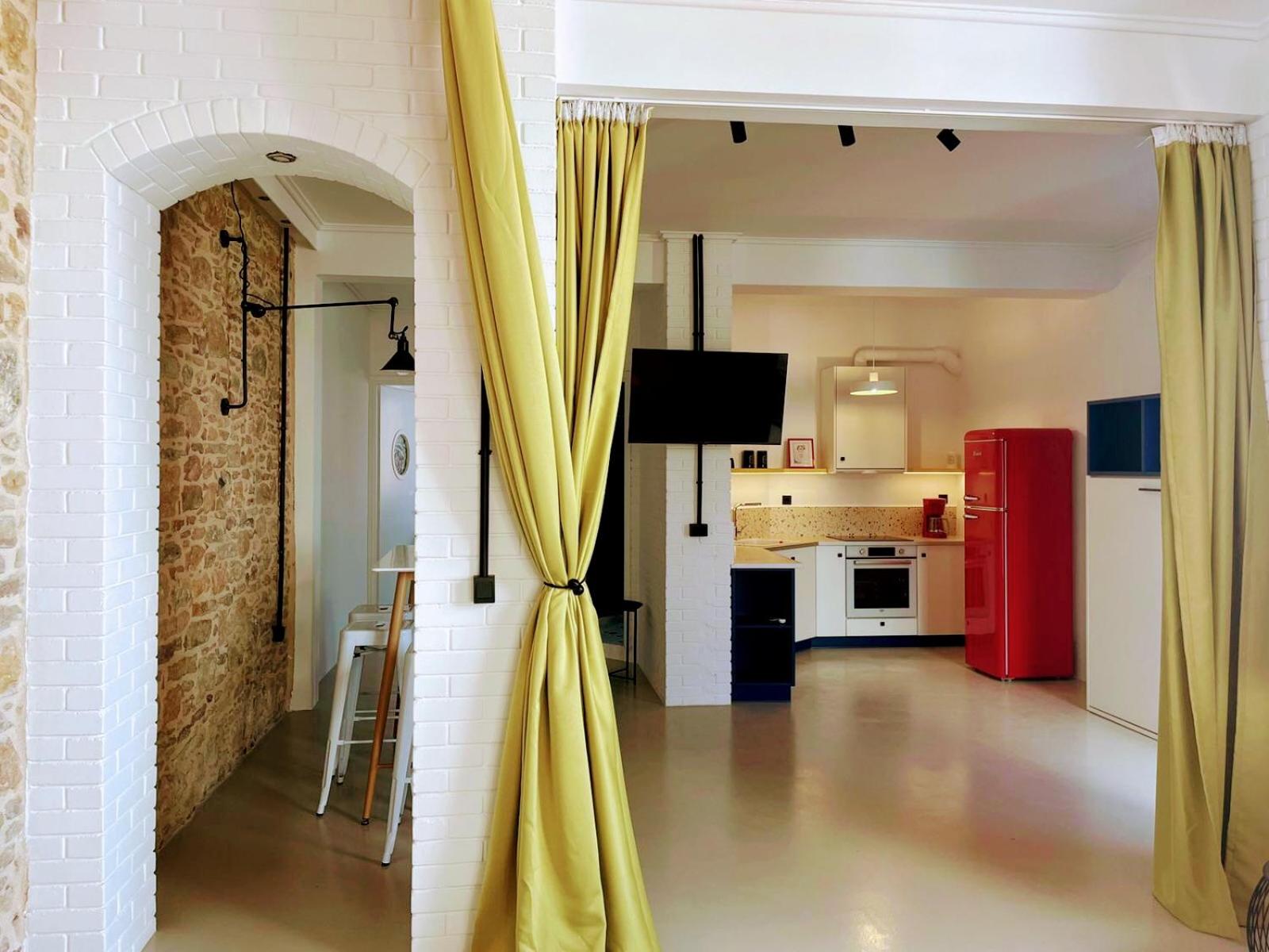 One-Bedroom Apartment with View photo 2