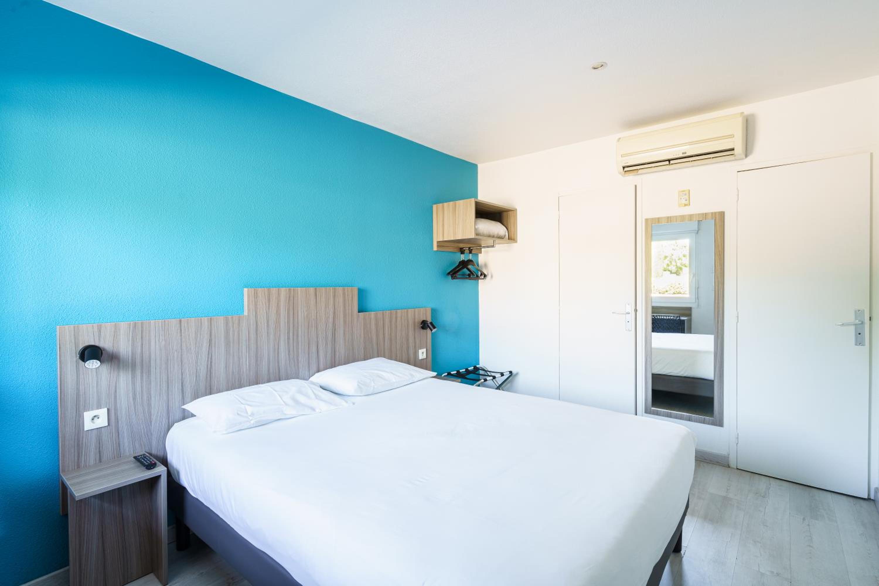 Double Room - Photo 8