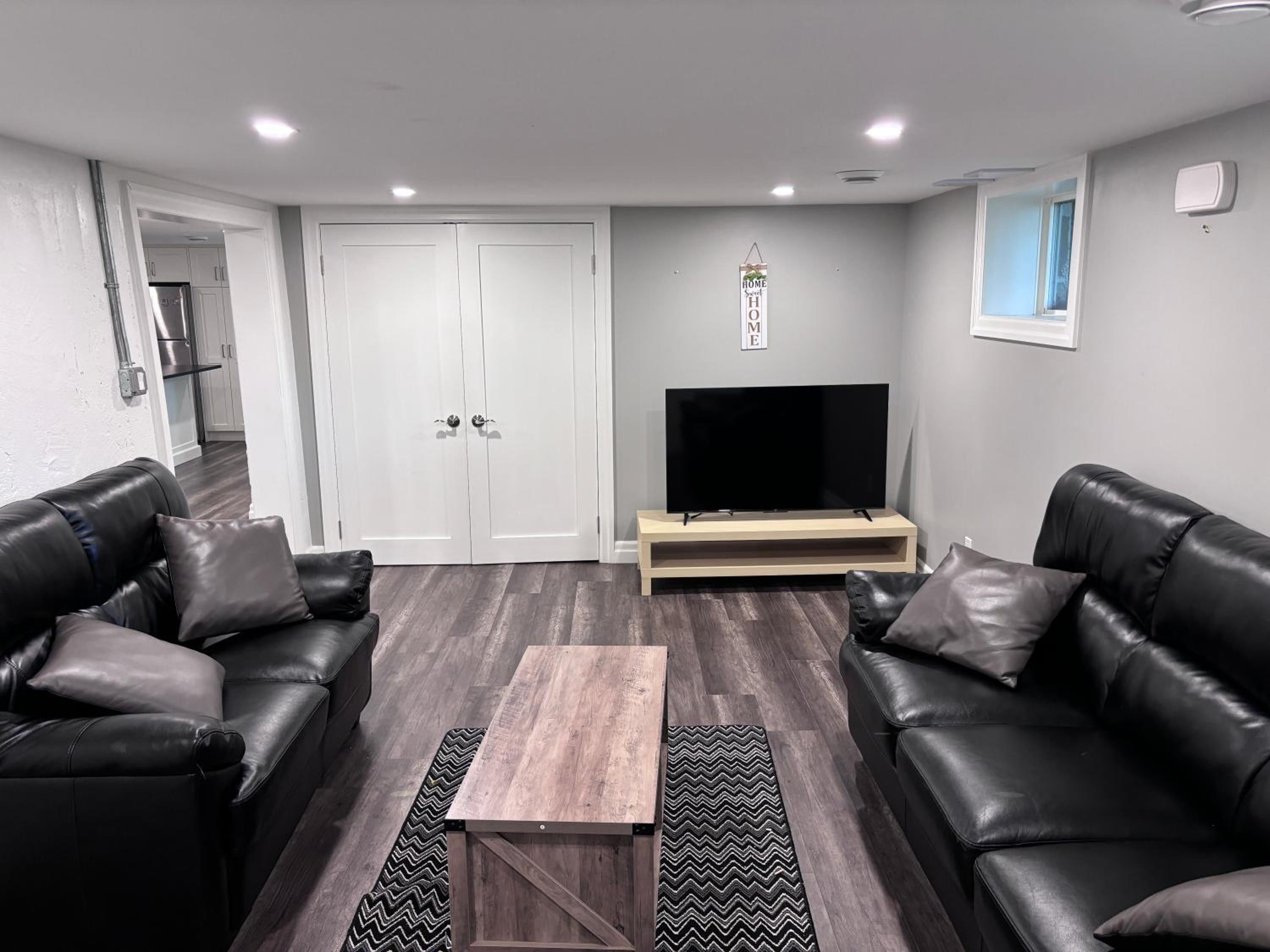 Three-Bedroom Apartment photo 1