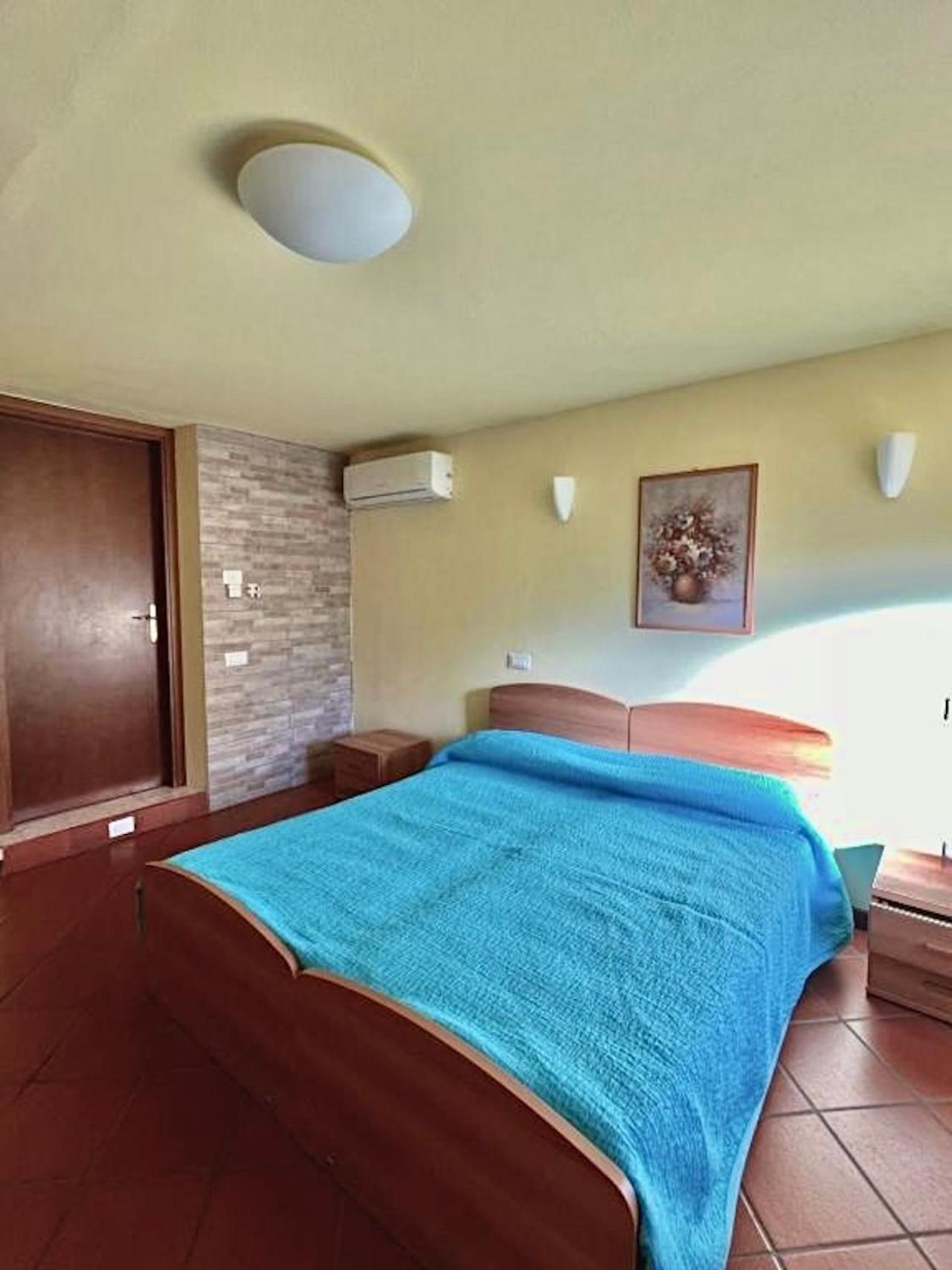 Standard King Room photo 2