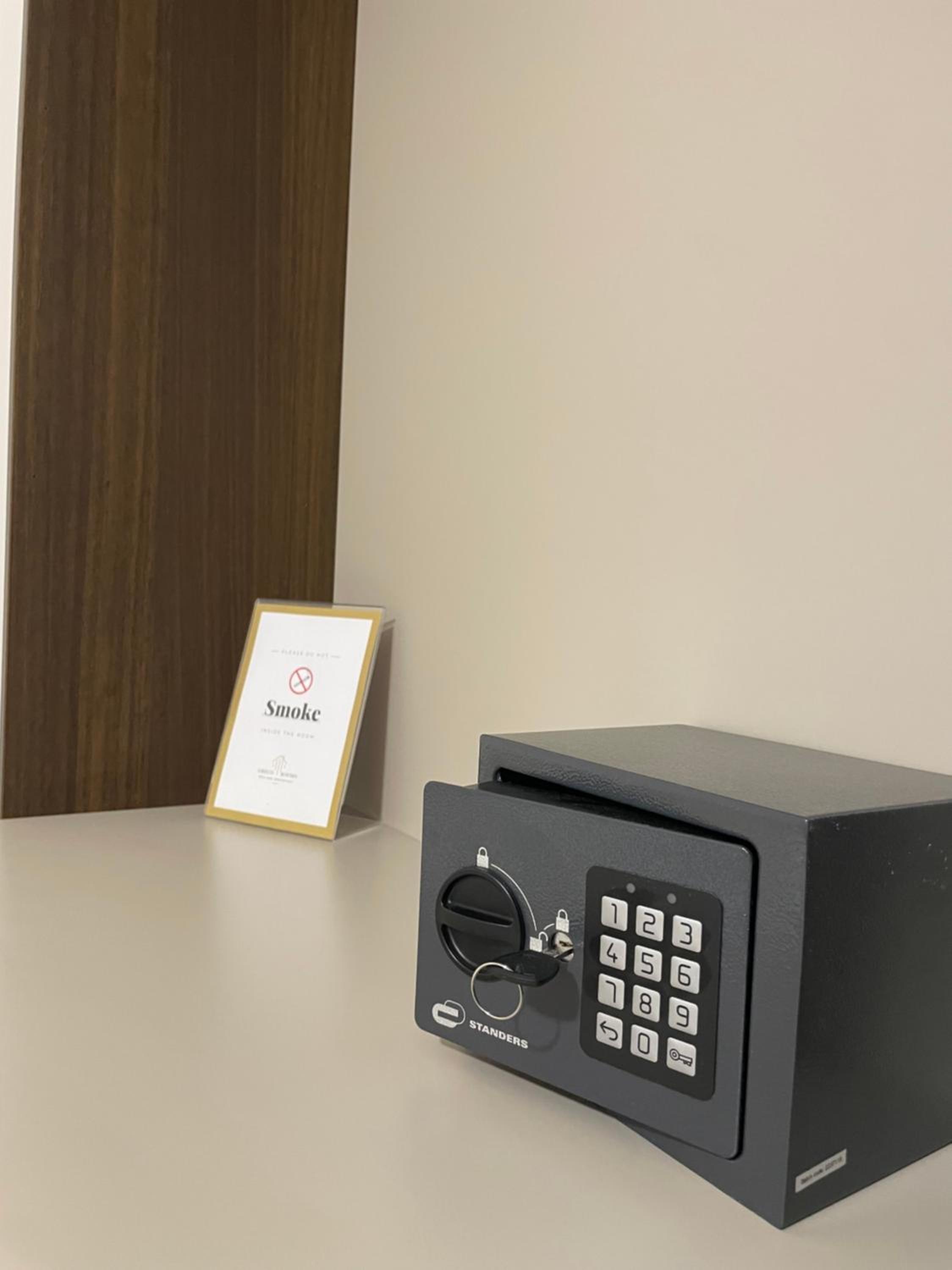 Deluxe Quadruple Room - Photo 7
