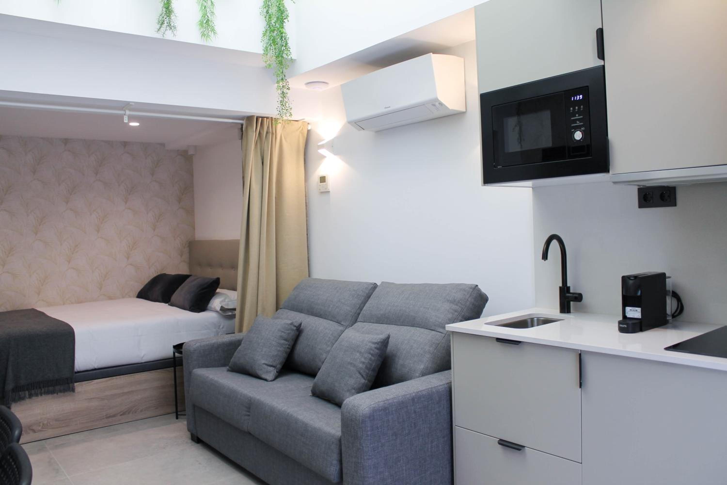Apartment photo 2