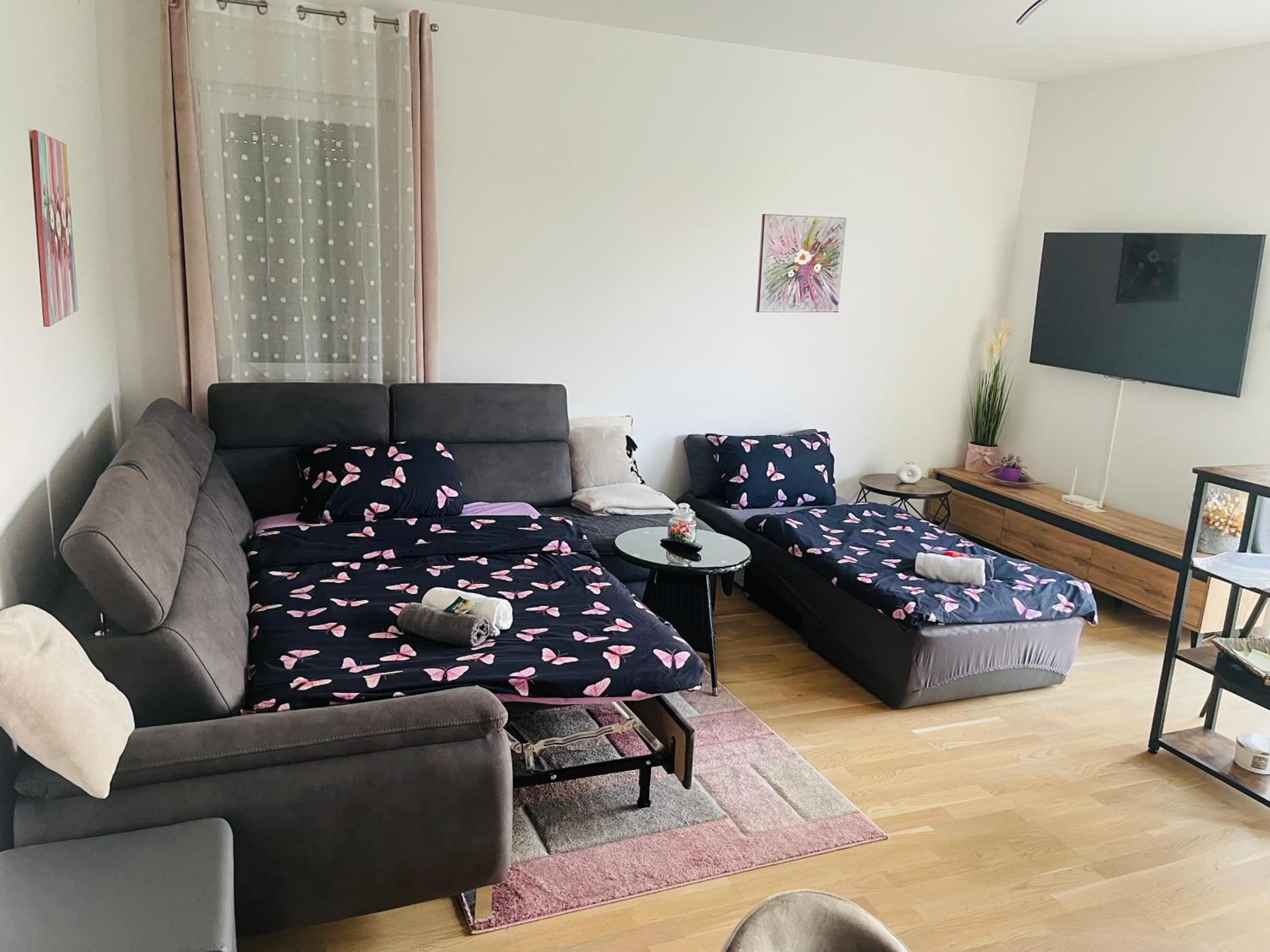 One-Bedroom Apartment photo 3