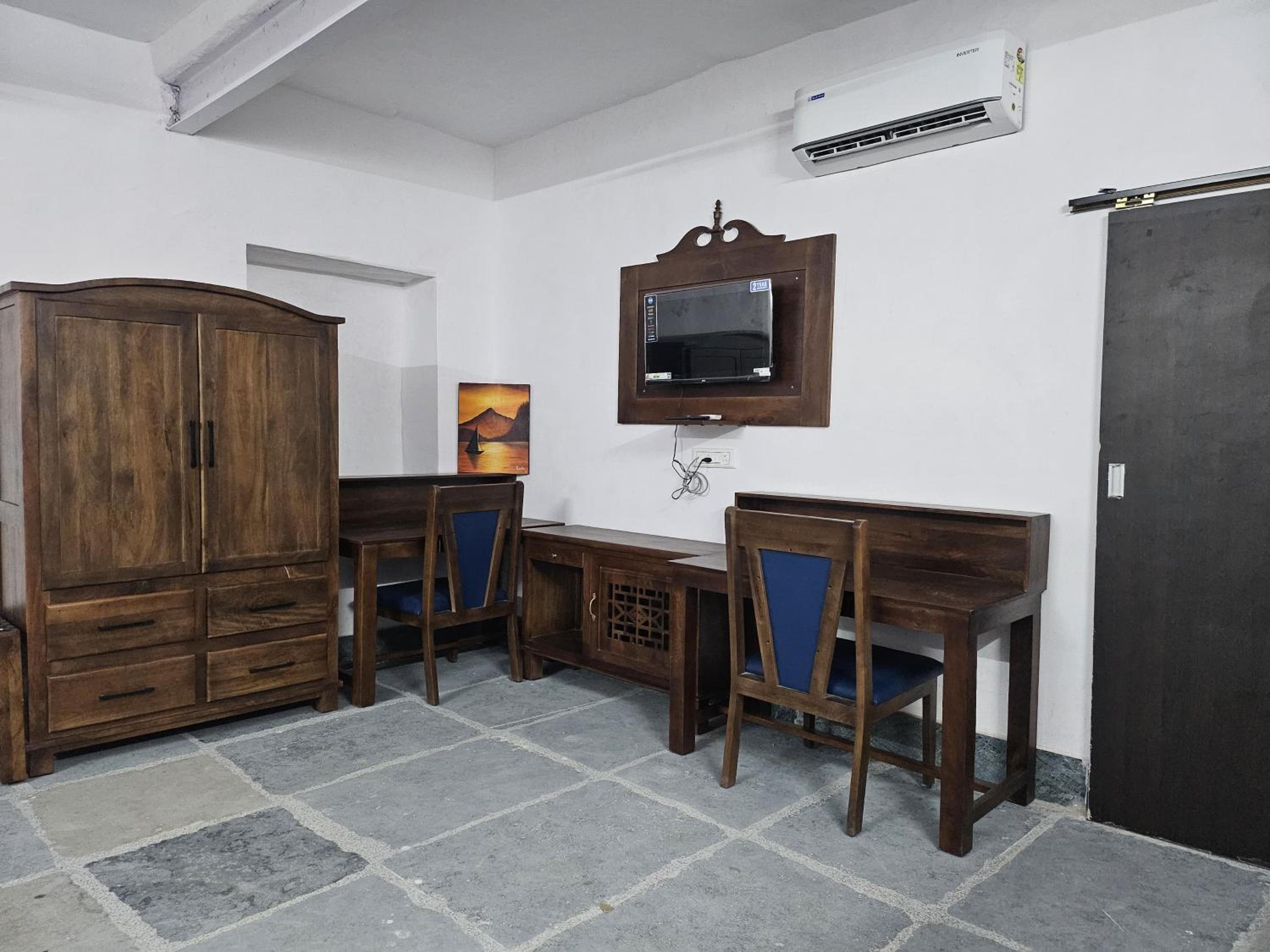 Superior Family Room