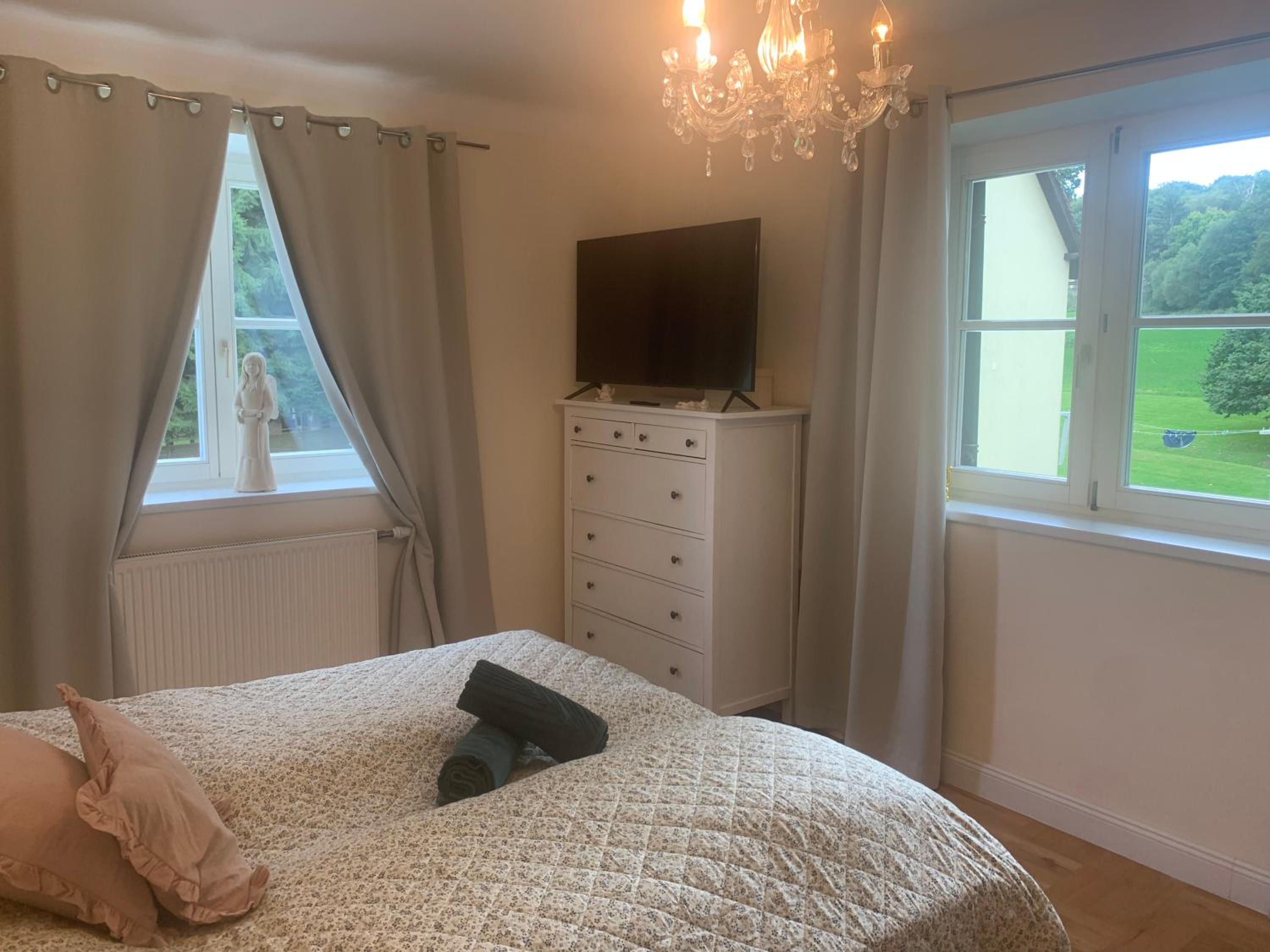 Double or Twin Room with Shared Bathroom photo 2